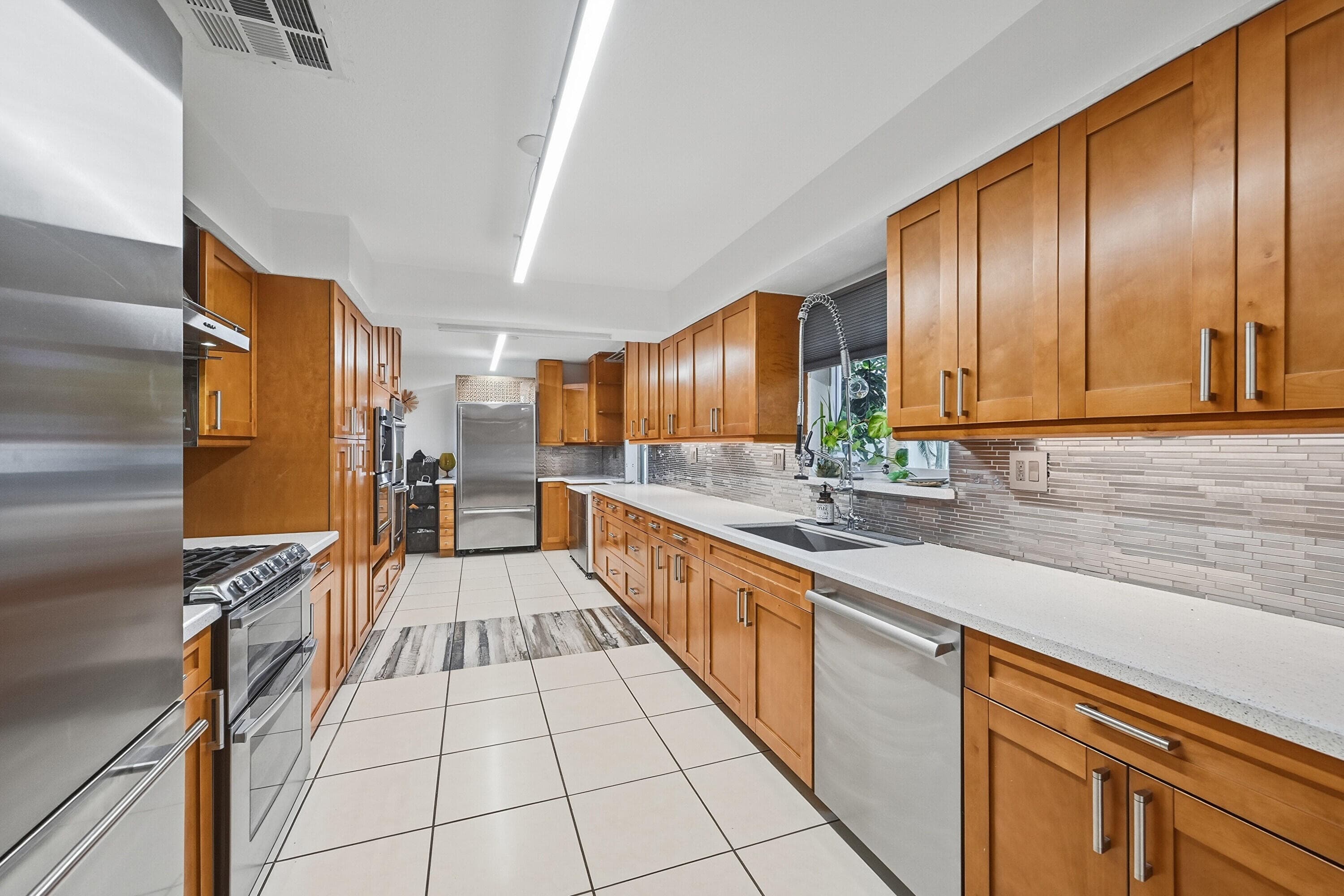 816 NW 66th Avenue, Plantation, FL 33317 — photo 14 of 36