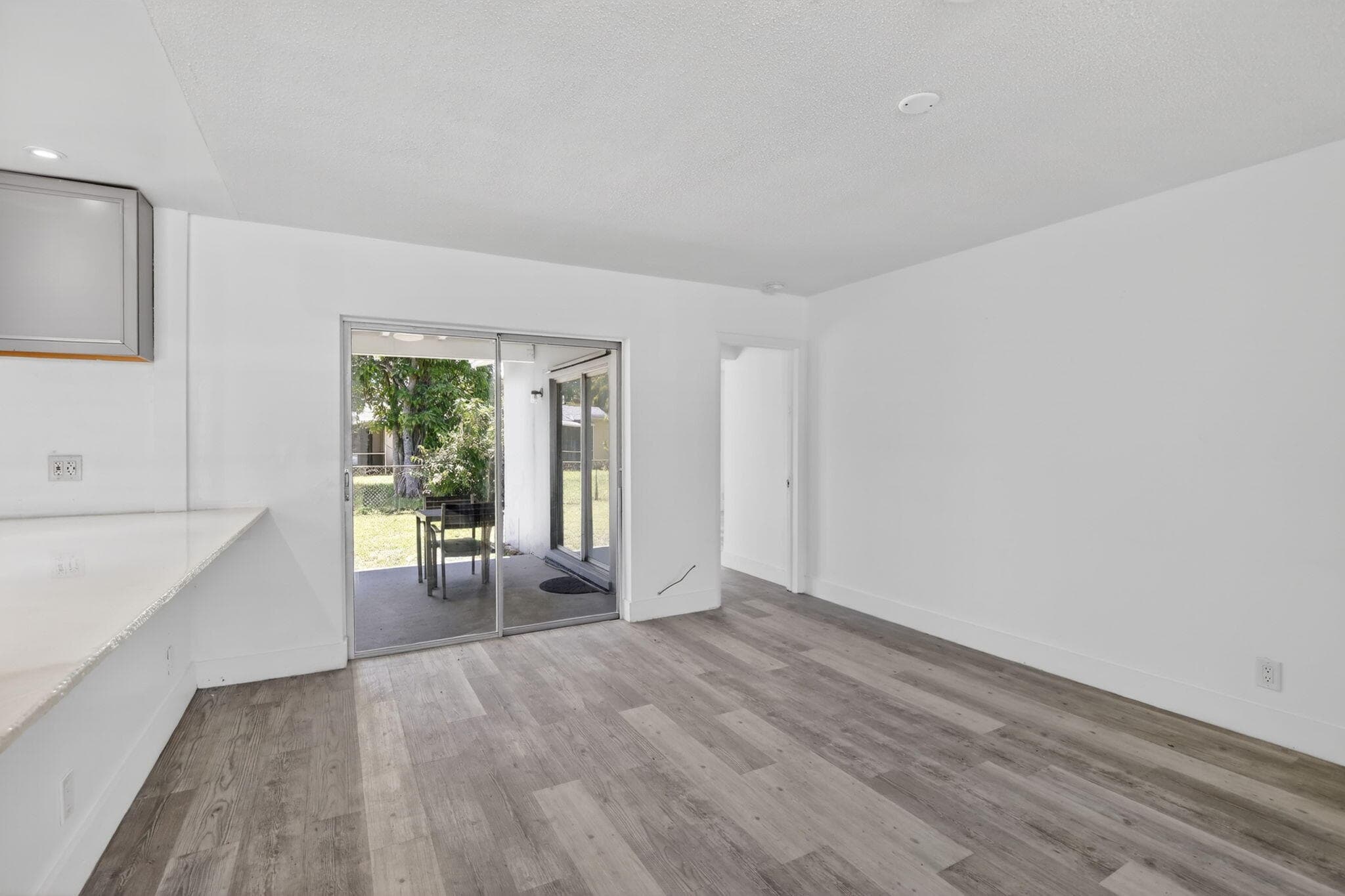 5804 NW 14th Street, Sunrise, FL 33313 — photo 10 of 45
