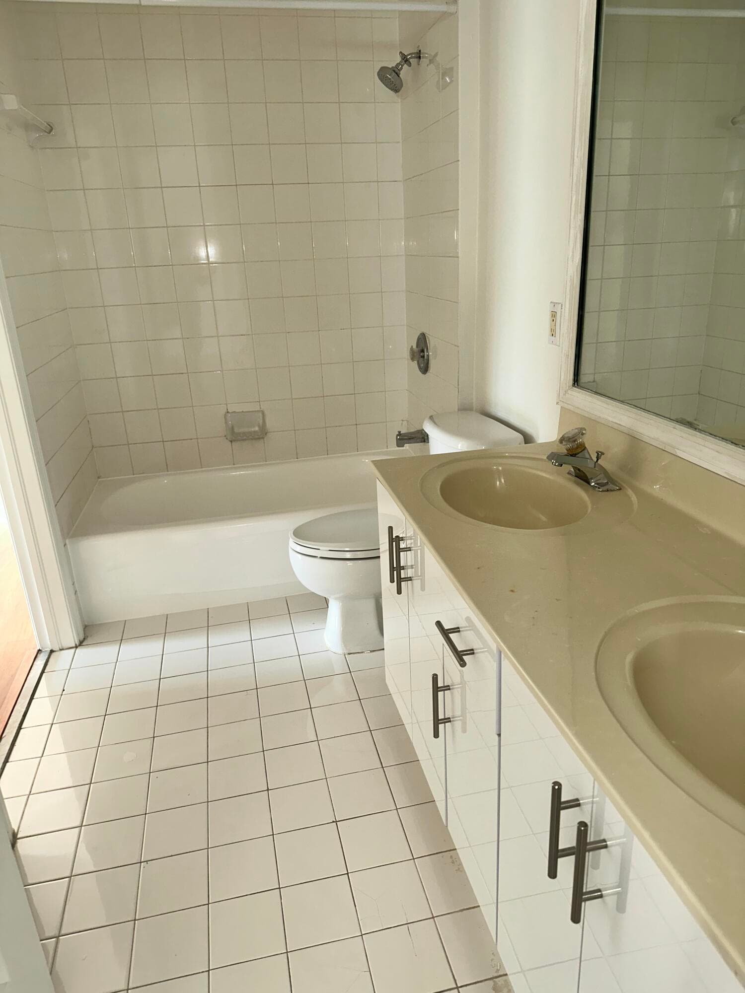 7085 Nova Drive 320, Davie, FL 33317 — photo 14 of 17