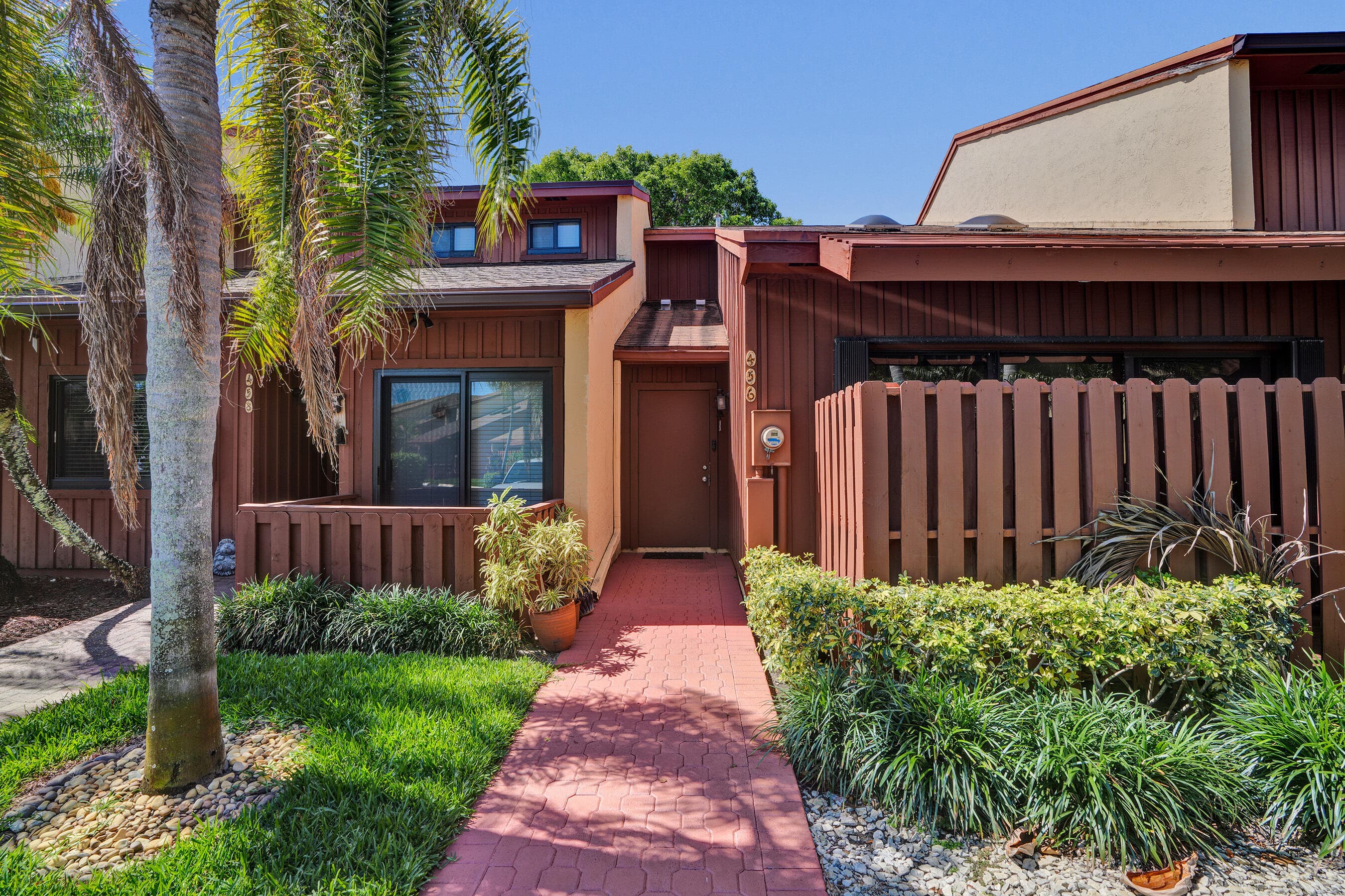 456 SE 14th Street, Dania Beach, FL 33004 — photo 4 of 40