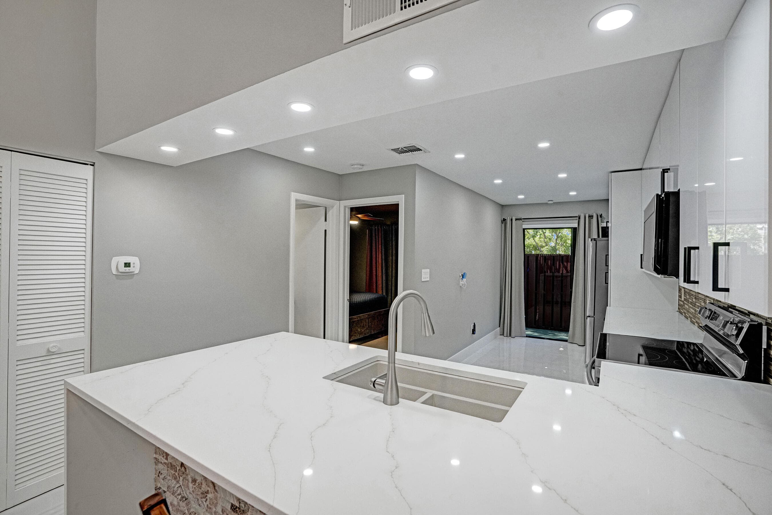 456 SE 14th Street, Dania Beach, FL 33004 — photo 14 of 40