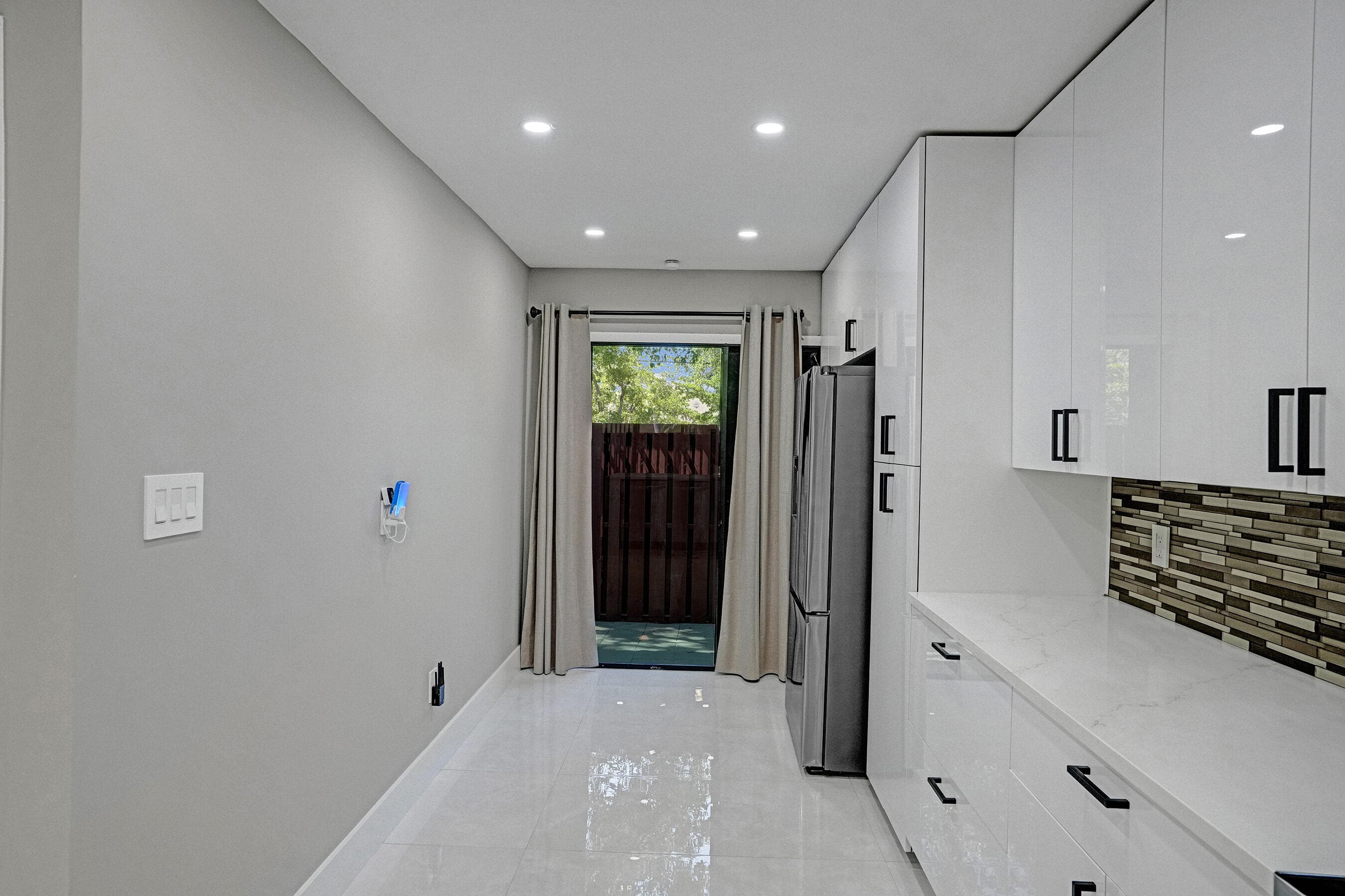 456 SE 14th Street, Dania Beach, FL 33004 — photo 17 of 40