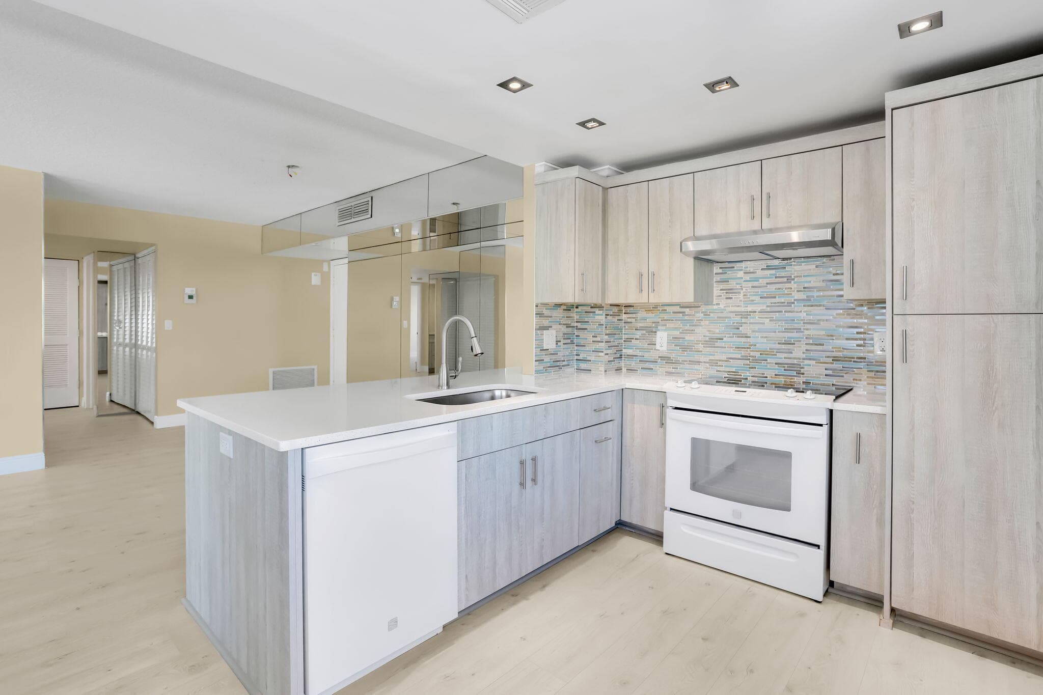 405 N Ocean Boulevard 329, Pompano Beach, FL 33062 — photo 22 of 61