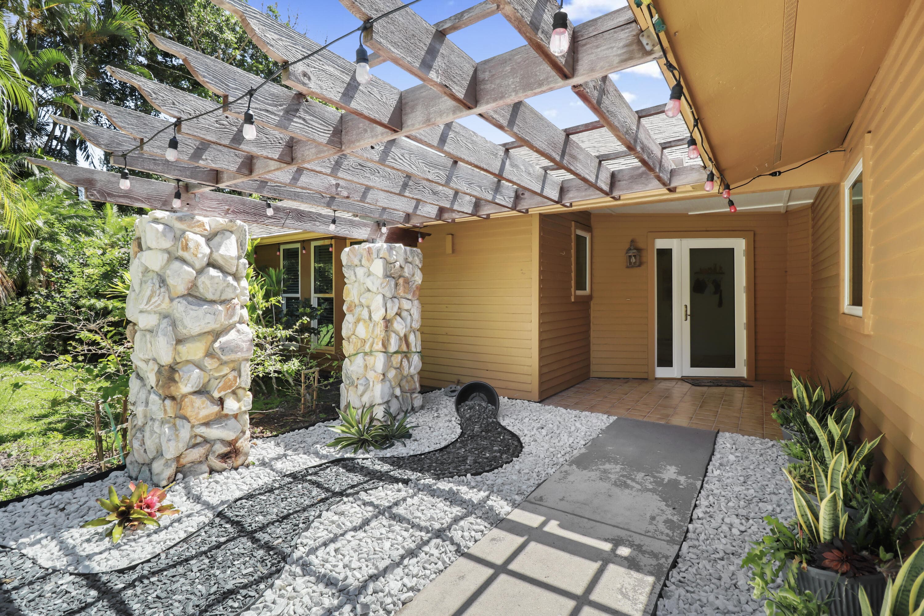 1974 SW Saint Andrews Drive, Palm City, FL 34990 — photo 8 of 44