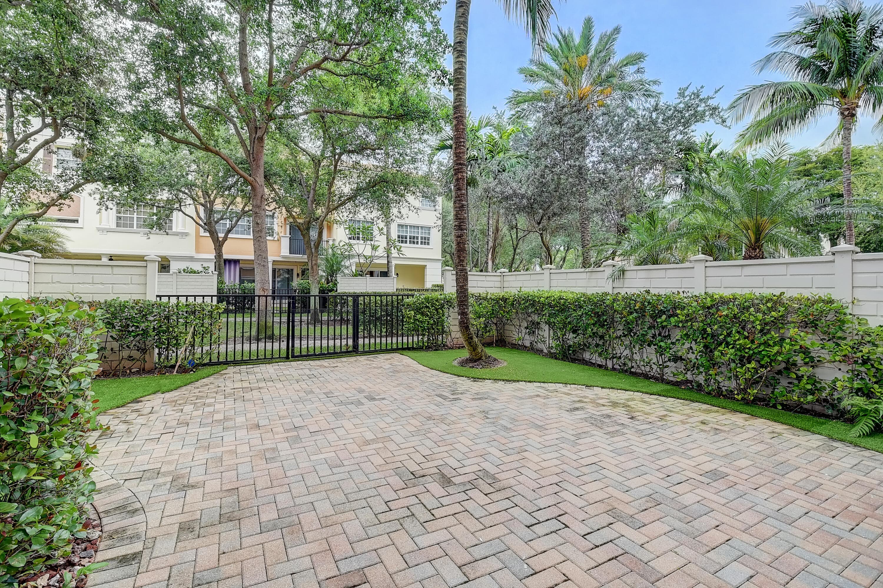 5645 NE Trieste Way, Boca Raton, FL 33487 — photo 30 of 36