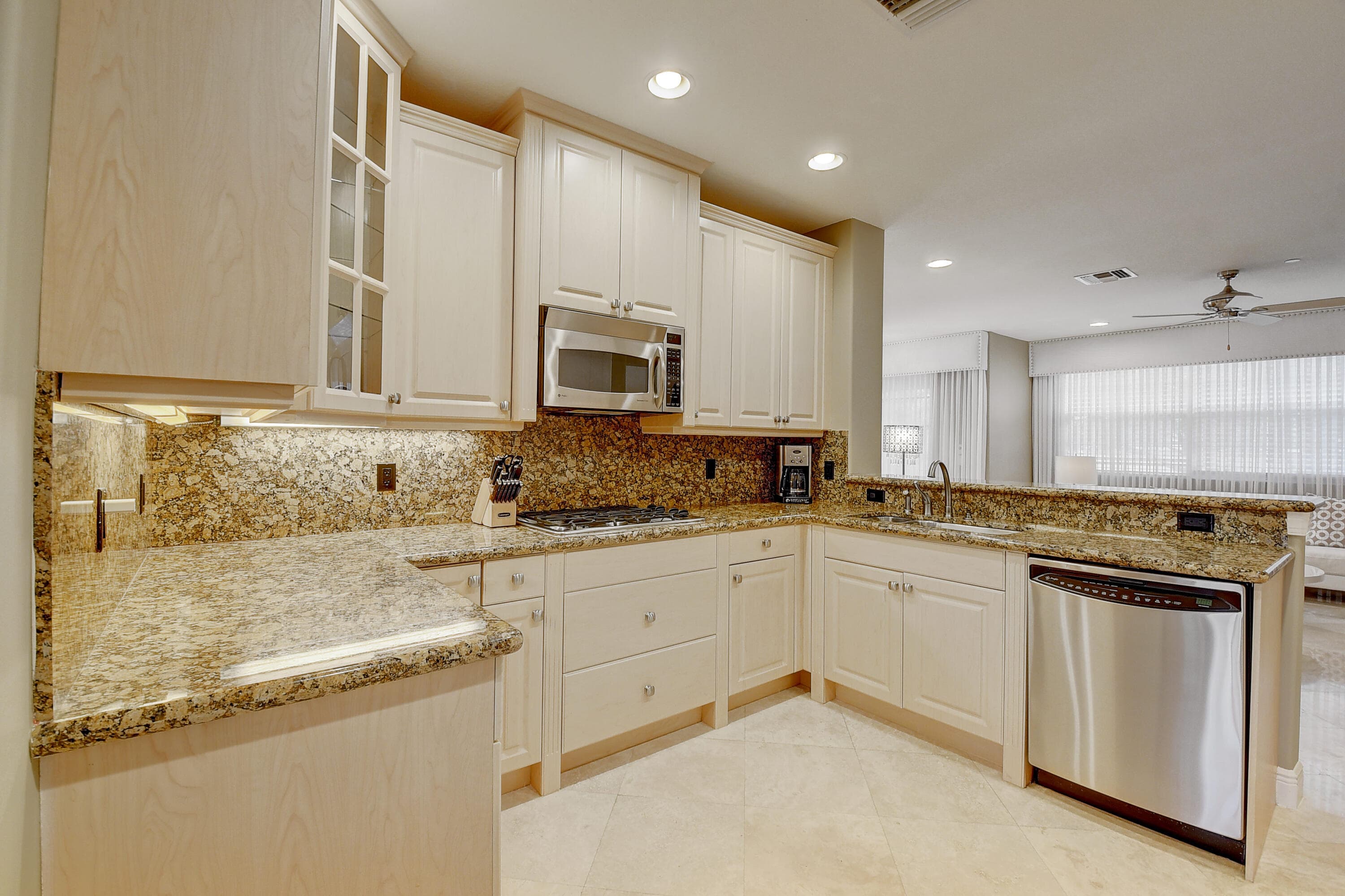 5645 NE Trieste Way, Boca Raton, FL 33487 — photo 13 of 36