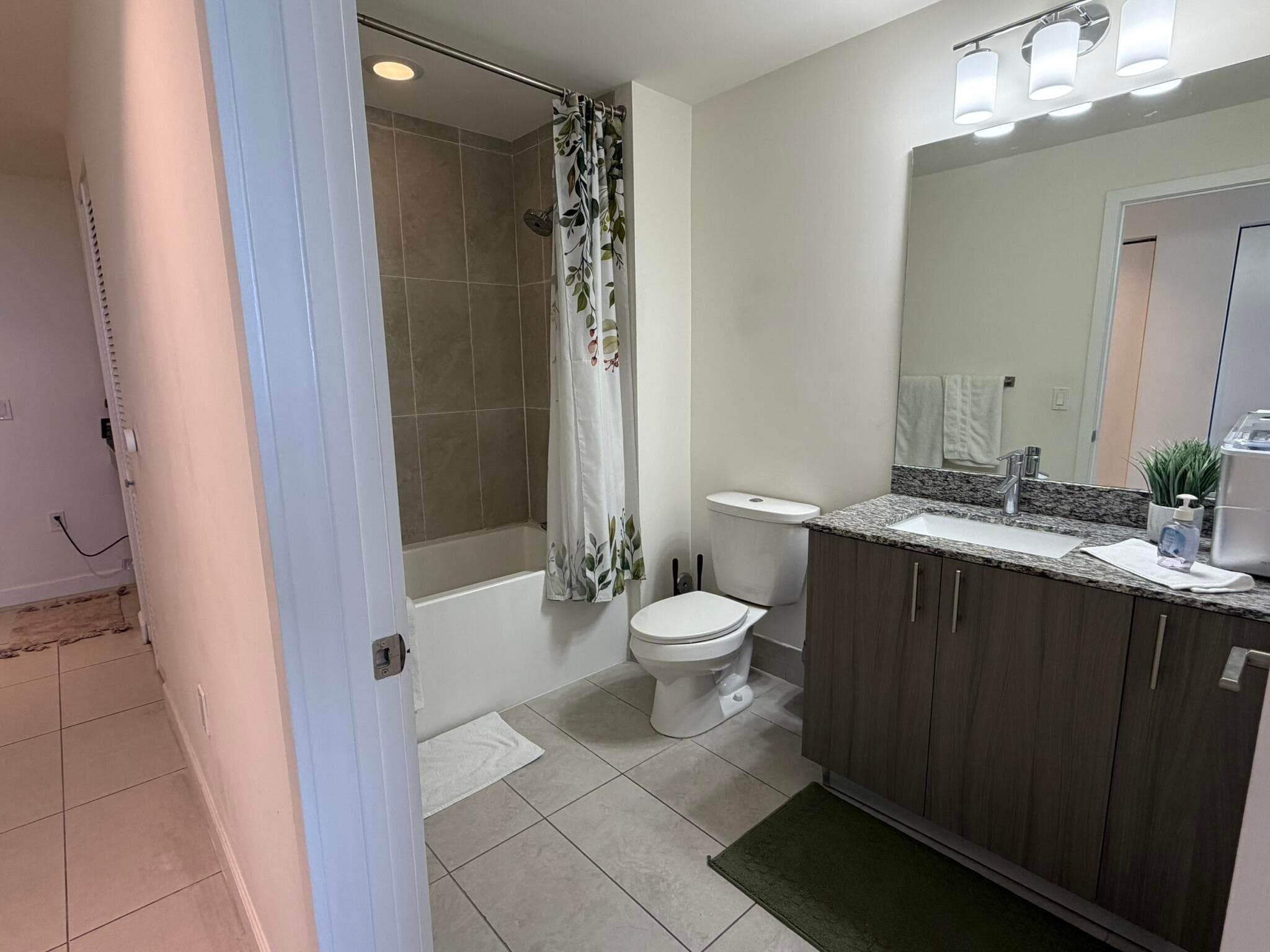 5350 NW 84th Avenue 609, Doral, FL 33166 — photo 37 of 101