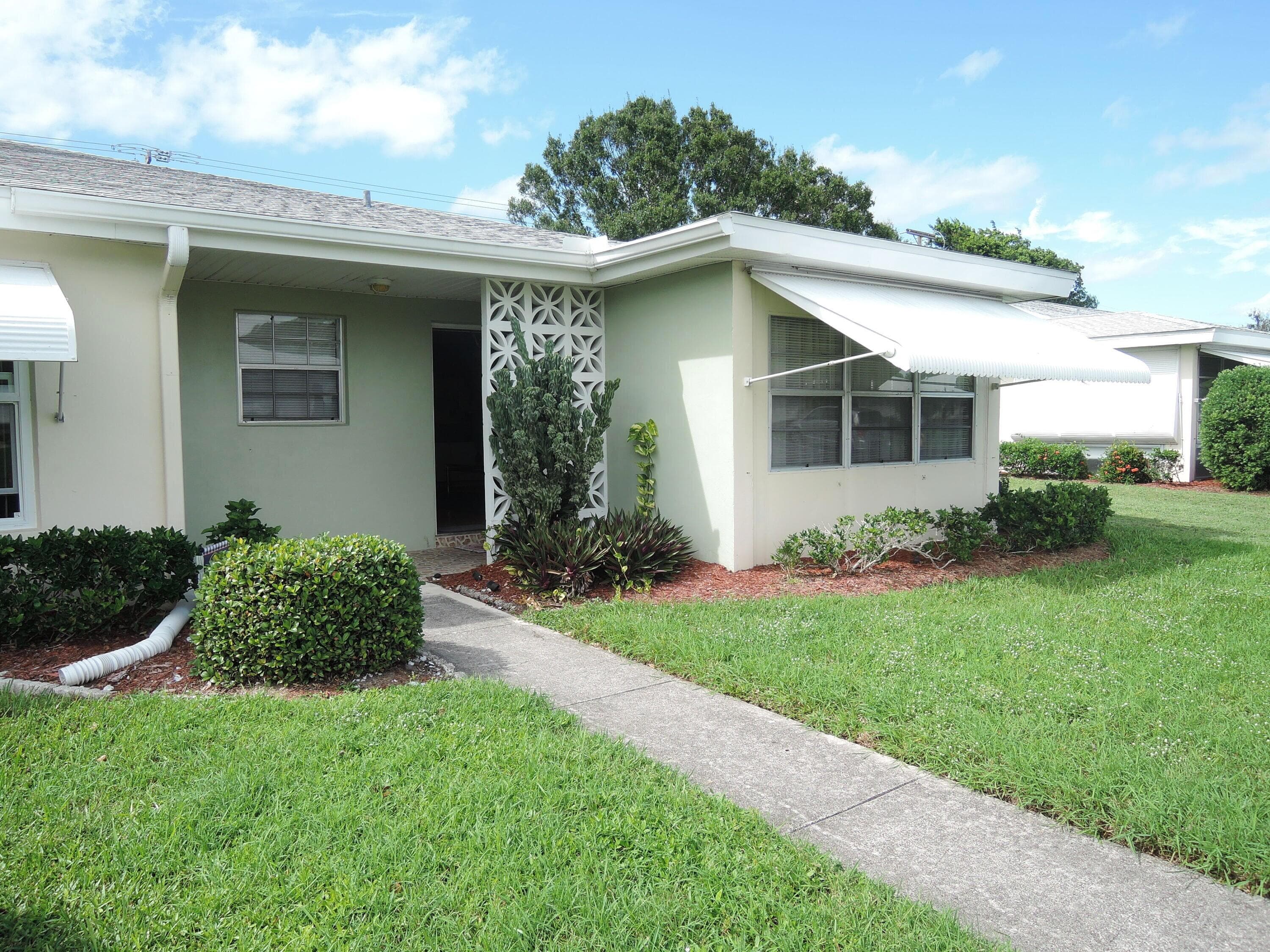 115 Lakes End Drive D, Fort Pierce, FL 34982 — photo 1 of 27