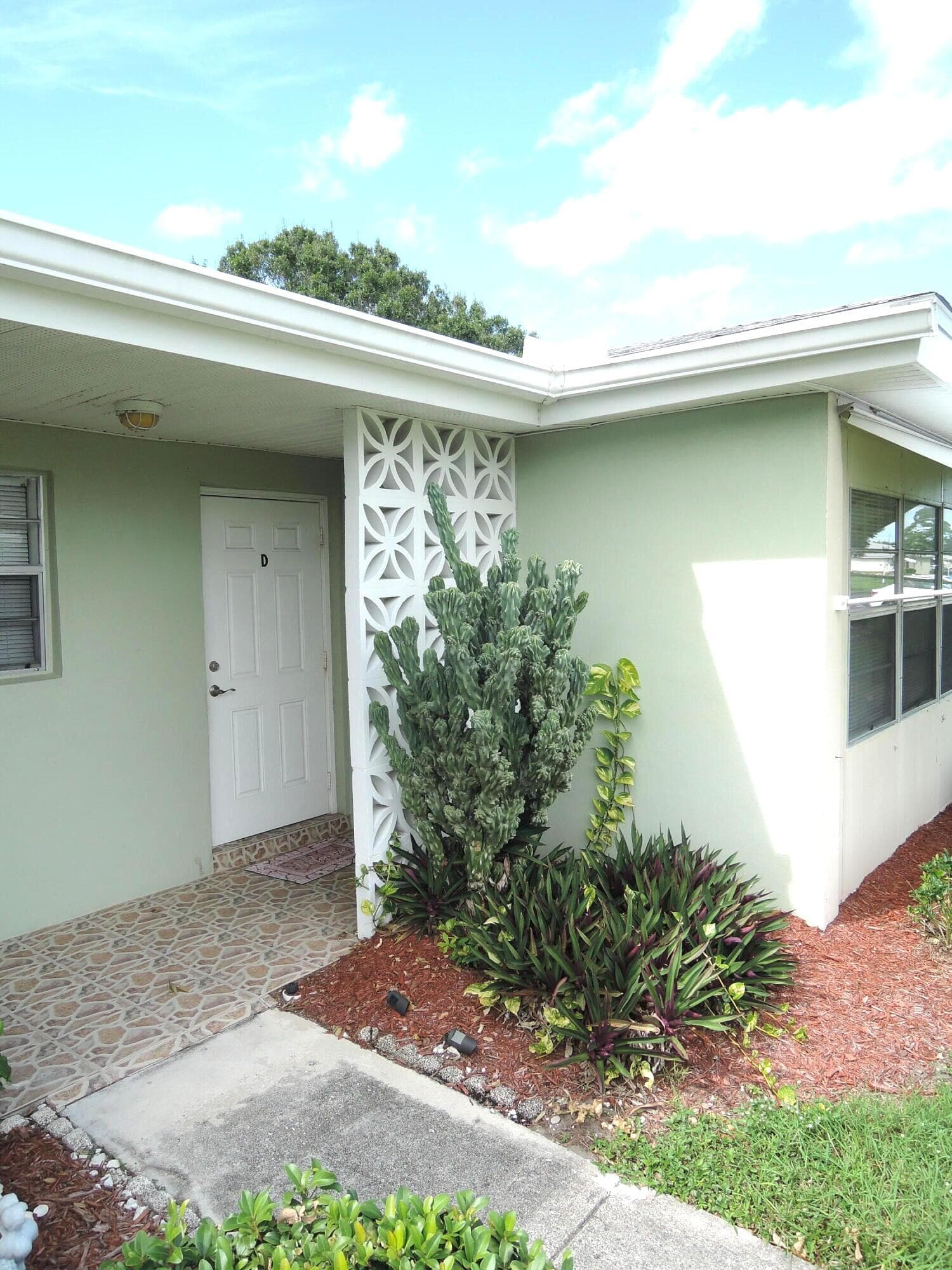 115 Lakes End Drive D, Fort Pierce, FL 34982 — photo 2 of 27