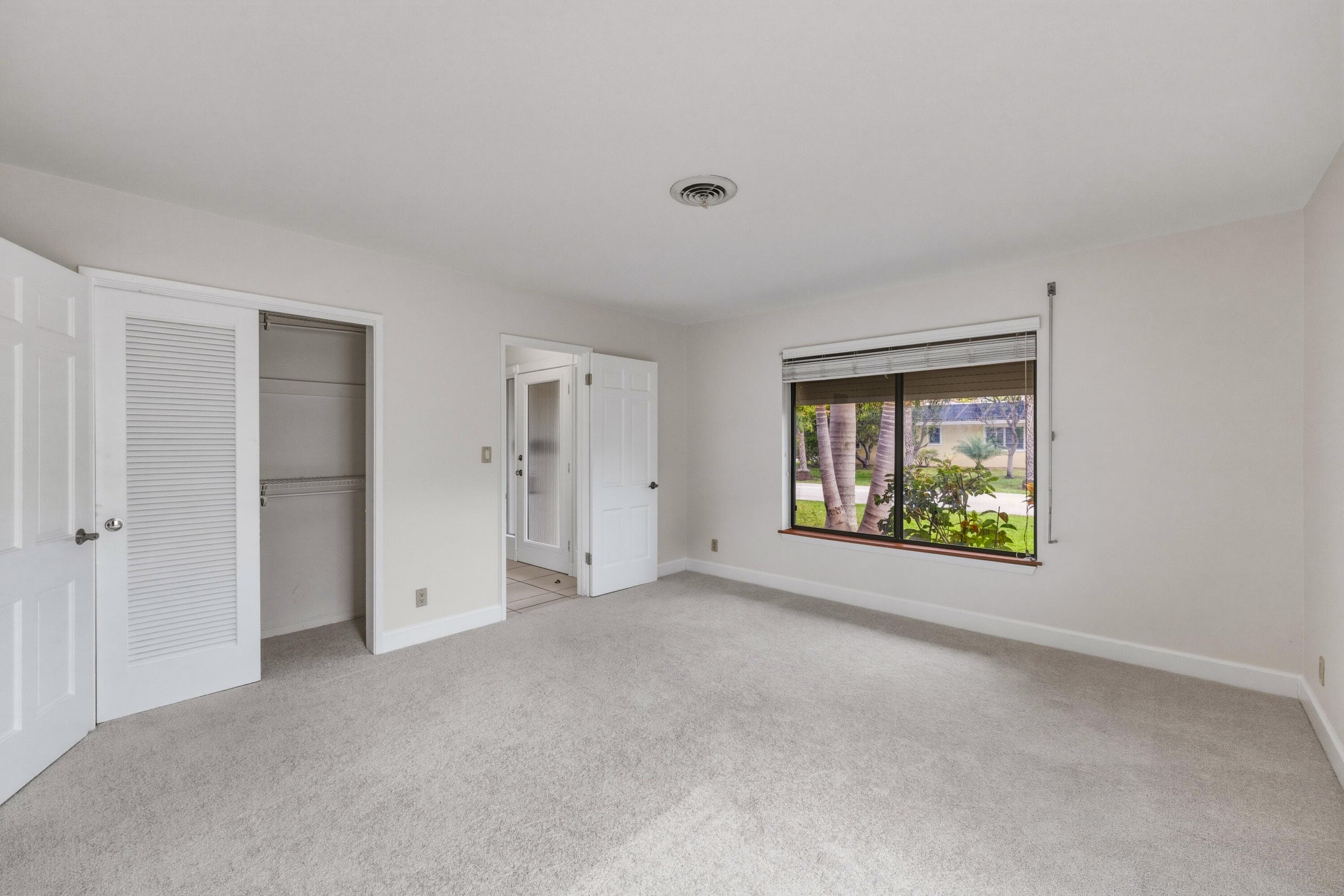 284 Allenwood Drive, Lauderdale-By-The-Sea, FL 33308 — photo 7 of 29