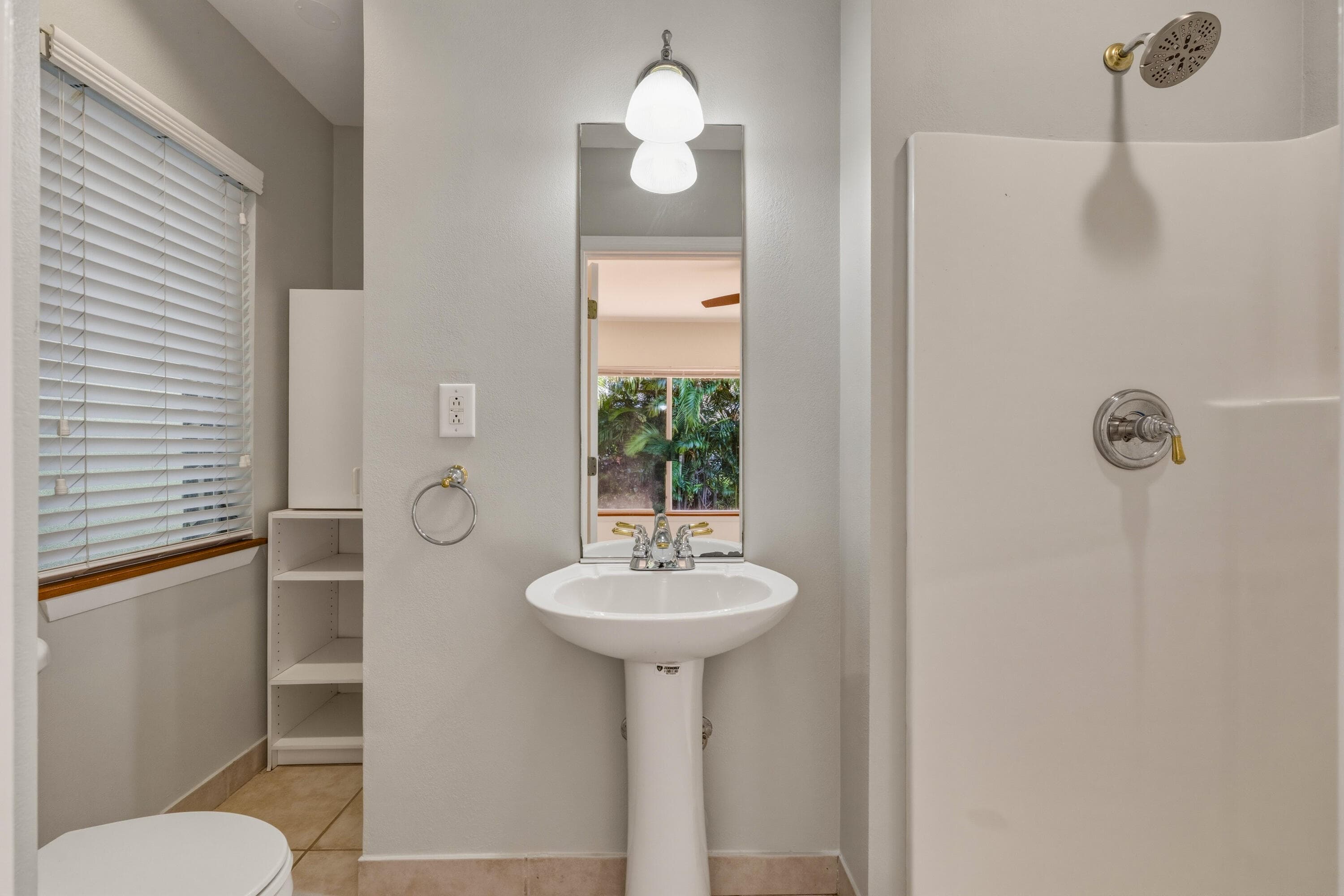 284 Allenwood Drive, Lauderdale-By-The-Sea, FL 33308 — photo 14 of 29