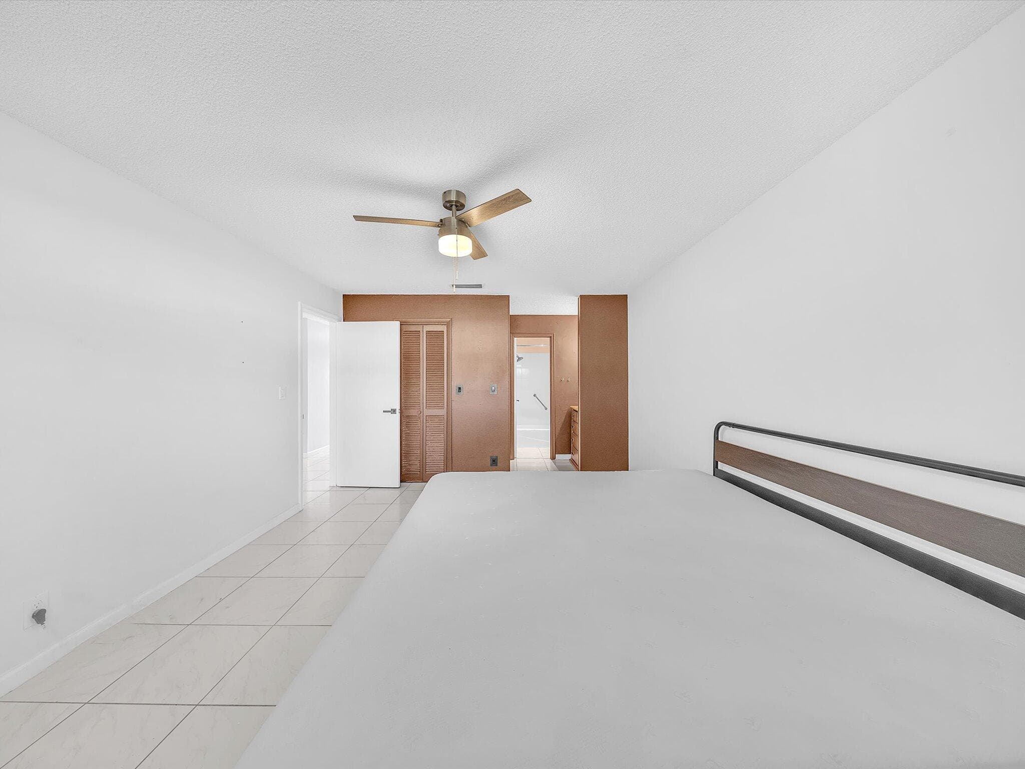 417 SW Natura Avenue B, Deerfield Beach, FL 33441 — photo 14 of 23