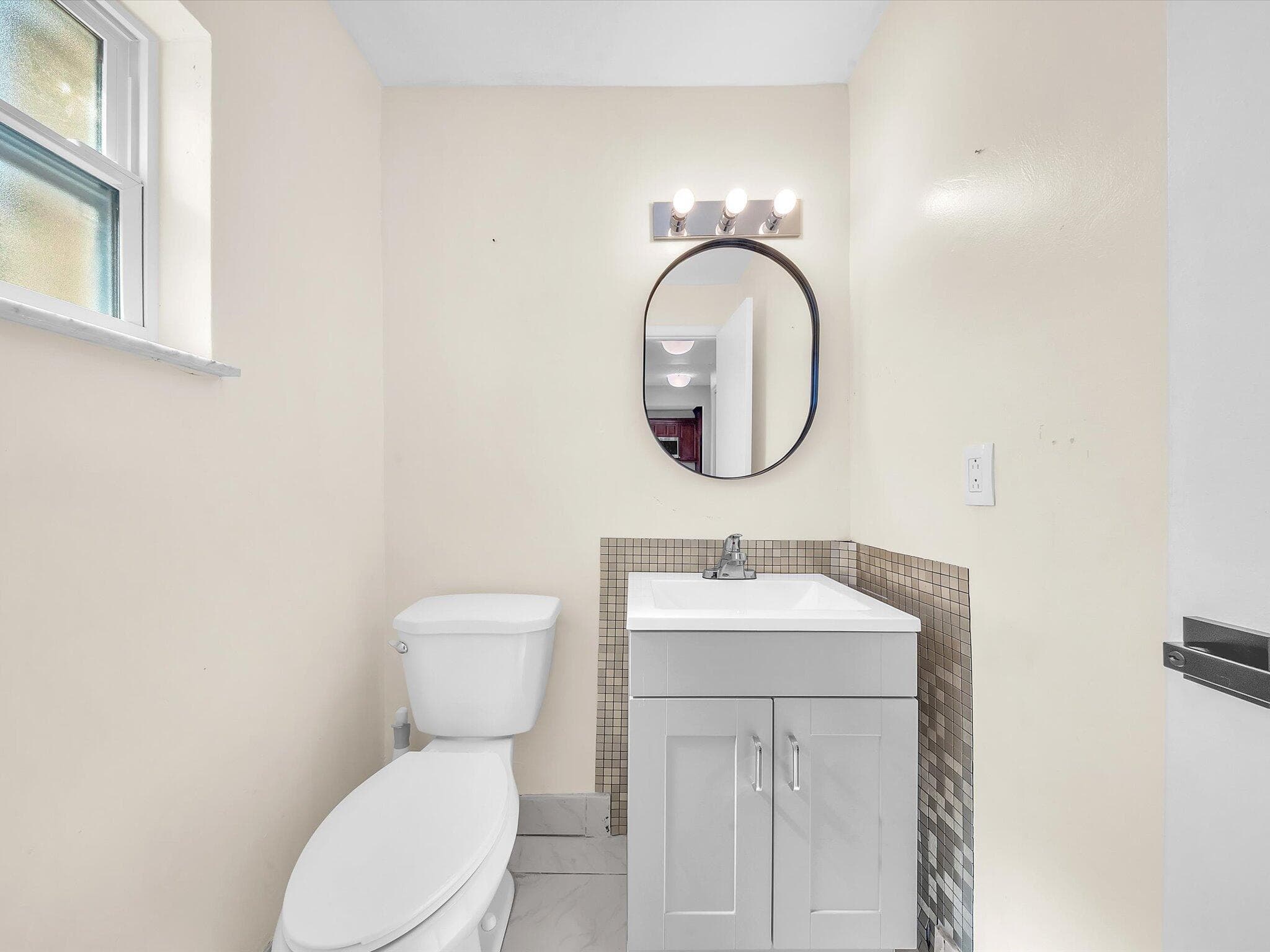 417 SW Natura Avenue B, Deerfield Beach, FL 33441 — photo 11 of 23