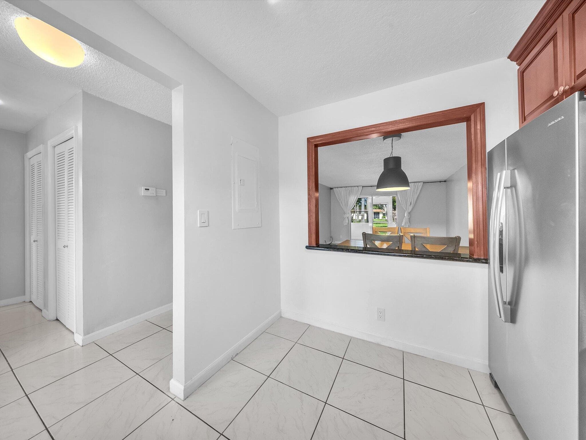 417 SW Natura Avenue B, Deerfield Beach, FL 33441 — photo 6 of 23