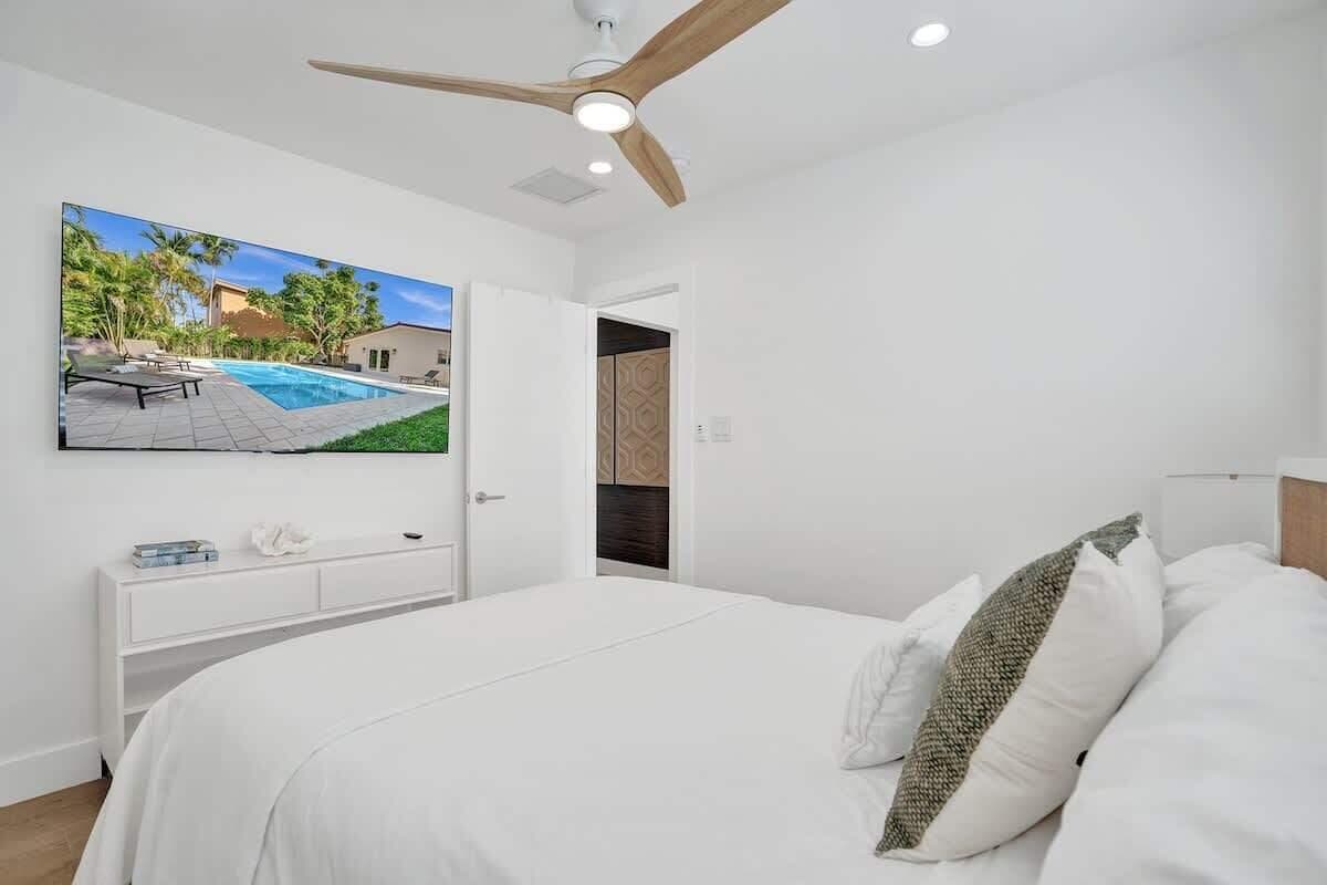 1043 N Victoria Park Road 1-2, Fort Lauderdale, FL 33304 — photo 15 of 29