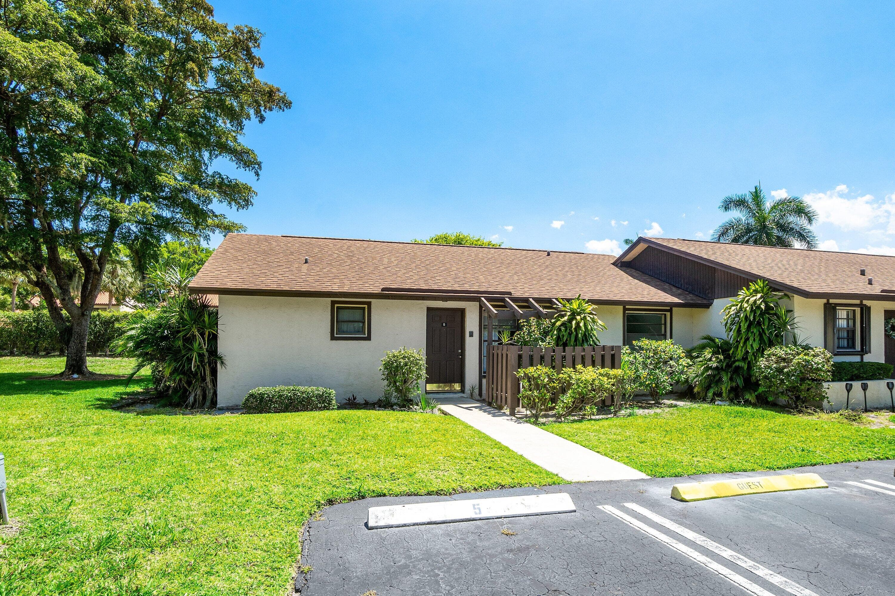 5 Via De Casas Norte 5, Boynton Beach, FL 33426 — photo 2 of 21