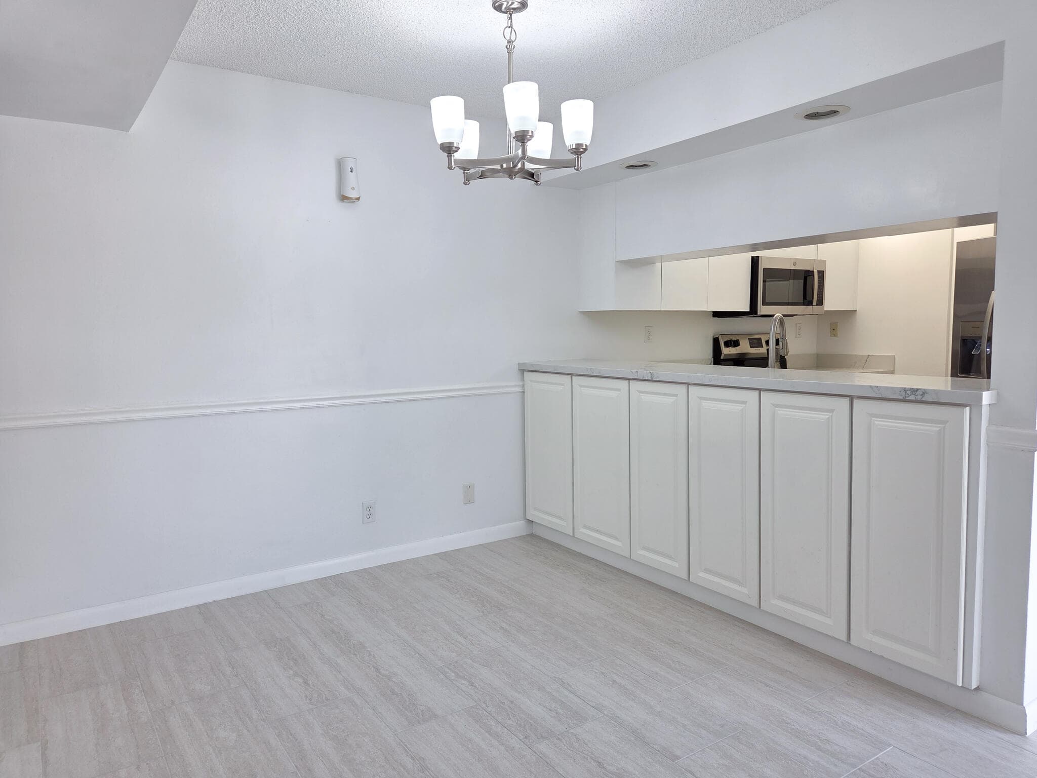 3888 Victoria Drive, West Palm Beach, FL 33406 — photo 6 of 28