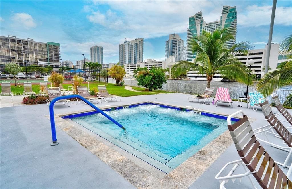 200 Leslie Drive 1128, Hallandale Beach, FL 33009 — photo 9 of 10
