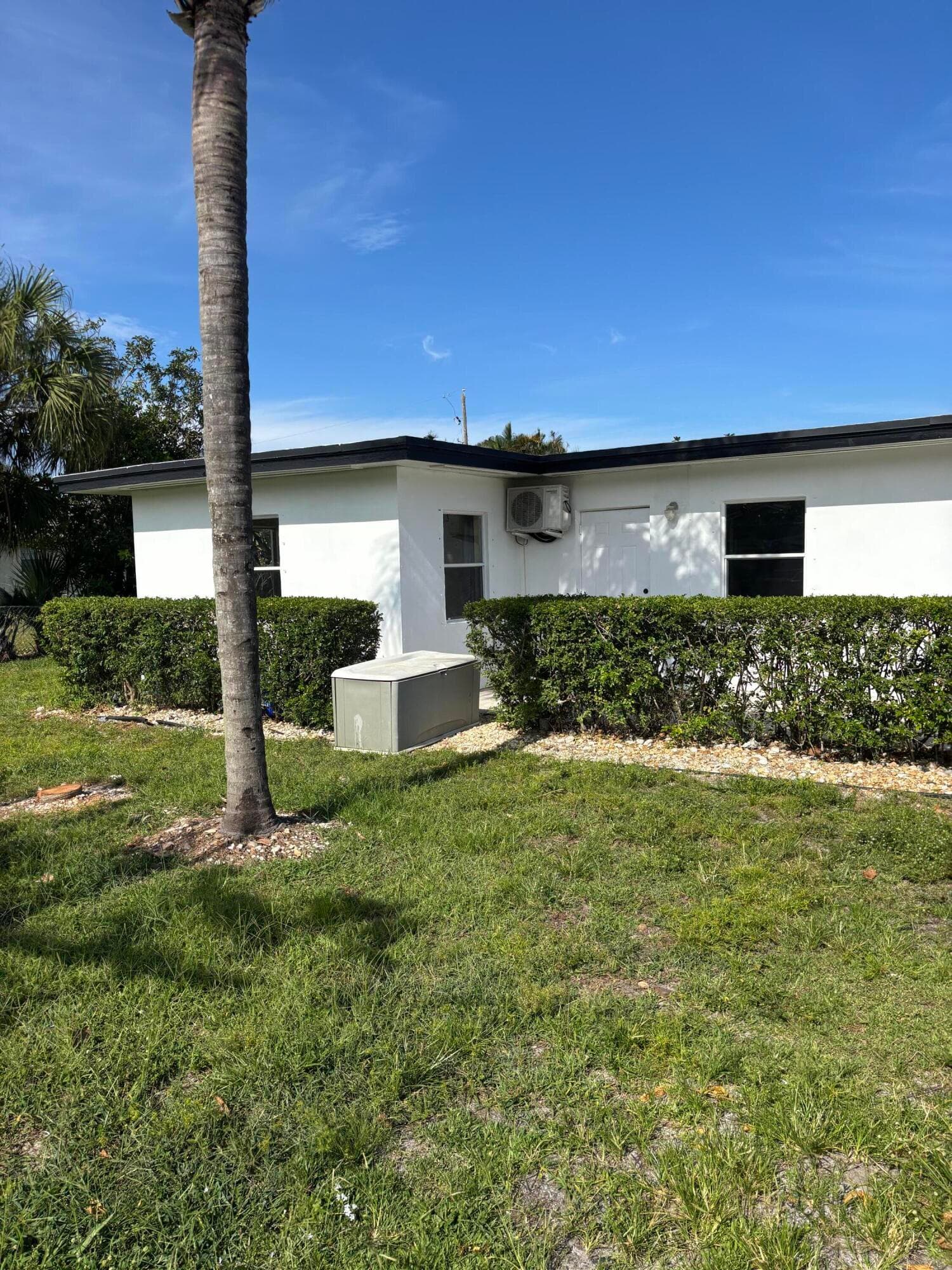 328 Urquhart Street, Lake Worth Beach, FL 33461 — photo 4 of 33