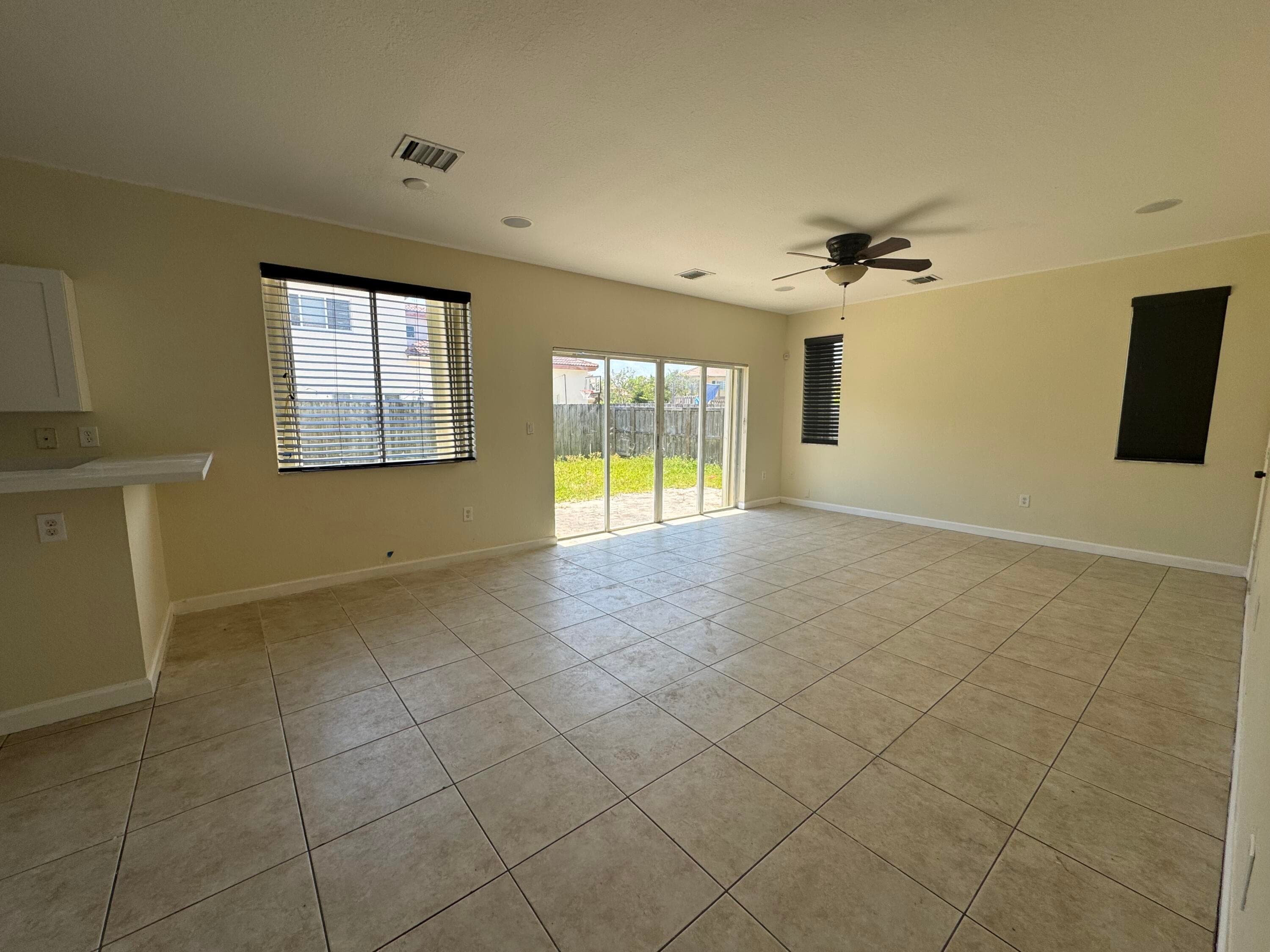 9508 SW 221st Lane, Cutler Bay, FL 33190 — photo 4 of 8