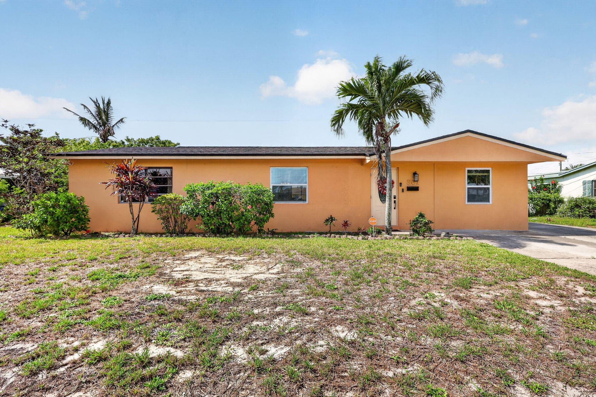 361 W 21st Street, Riviera Beach, FL 33404 — photo 3 of 46