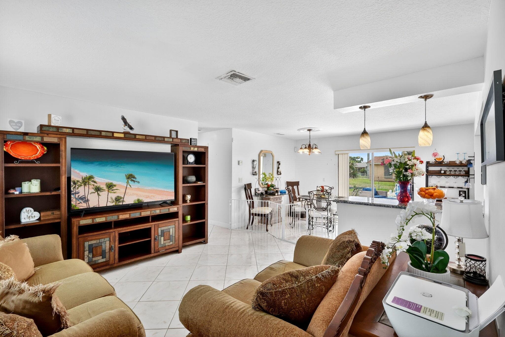 361 W 21st Street, Riviera Beach, FL 33404 — photo 6 of 46