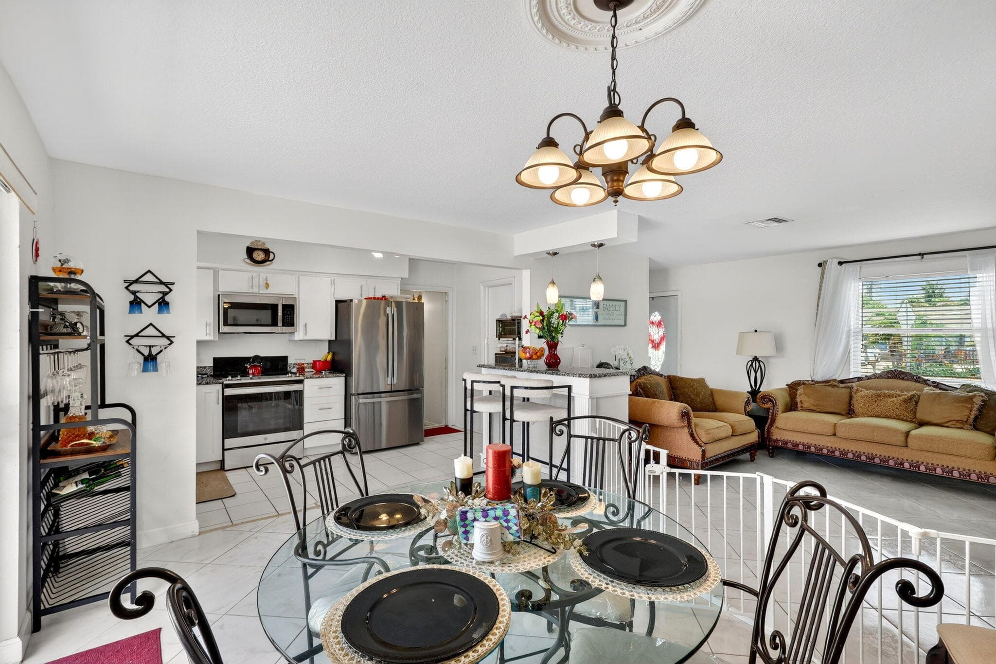 361 W 21st Street, Riviera Beach, FL 33404 — photo 9 of 46