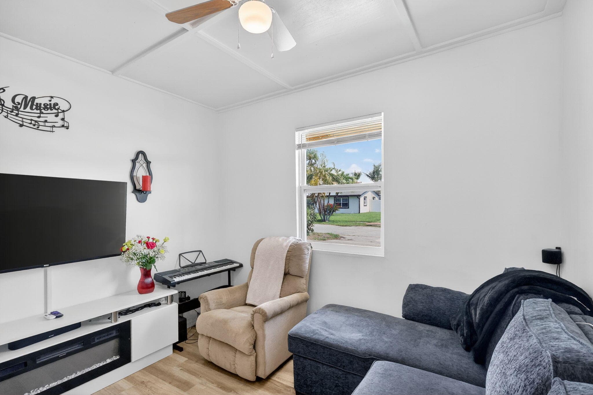 361 W 21st Street, Riviera Beach, FL 33404 — photo 25 of 46