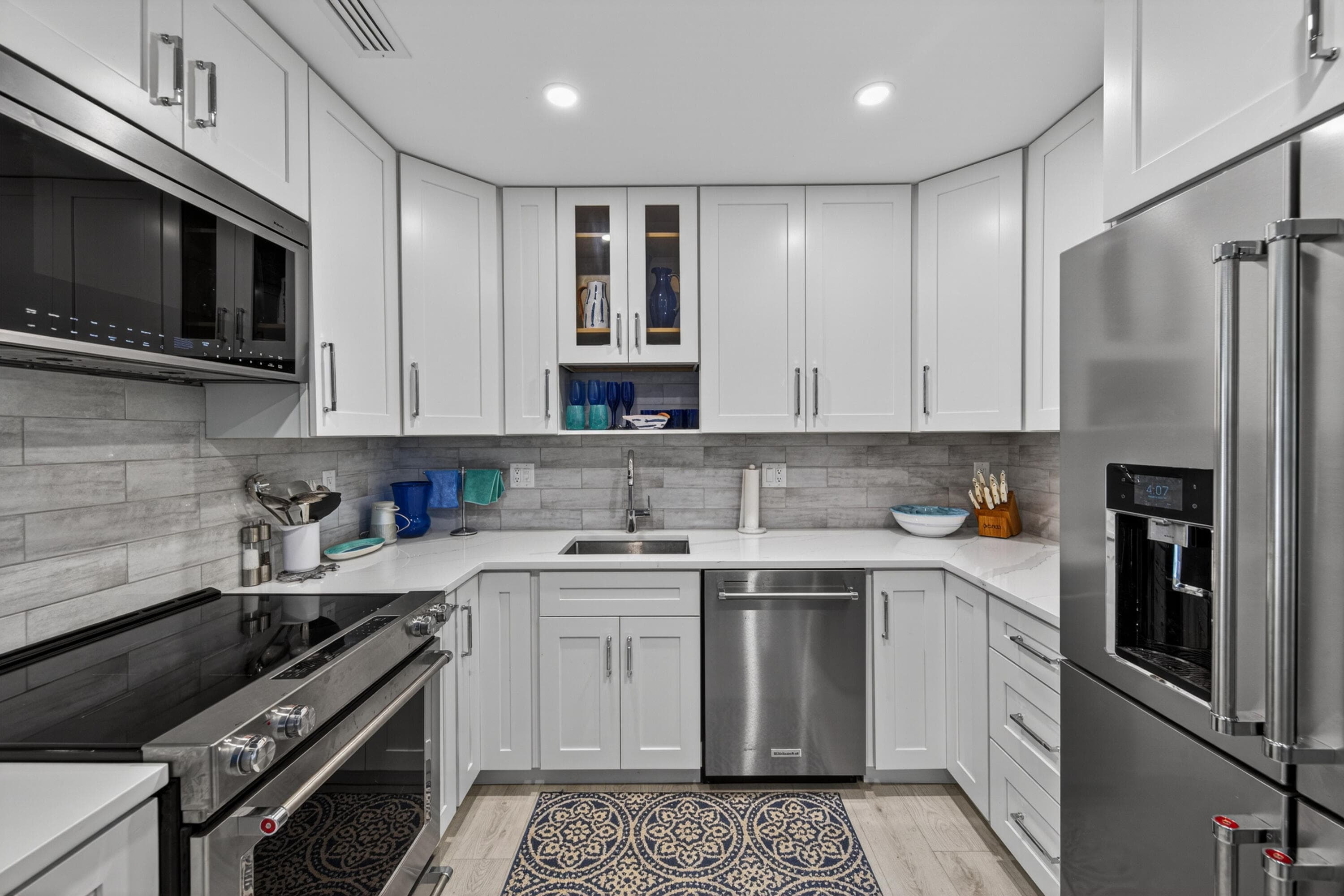 6429 Bay Club Drive 3, Fort Lauderdale, FL 33308 — photo 27 of 40