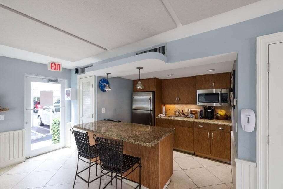 1 Harbourside Drive 4205, Delray Beach, FL 33483 — photo 75 of 97