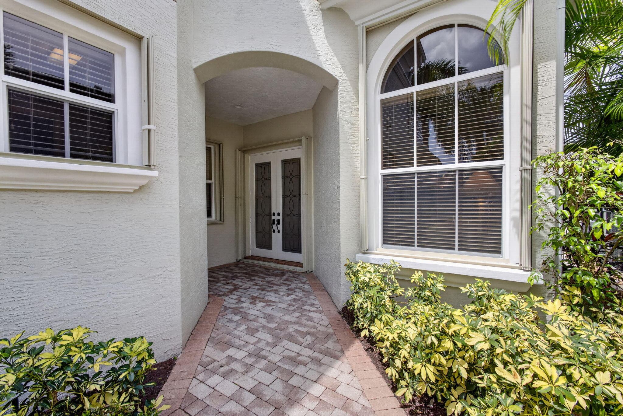 229 Andalusia Drive, Palm Beach Gardens, FL 33418 — photo 3 of 74