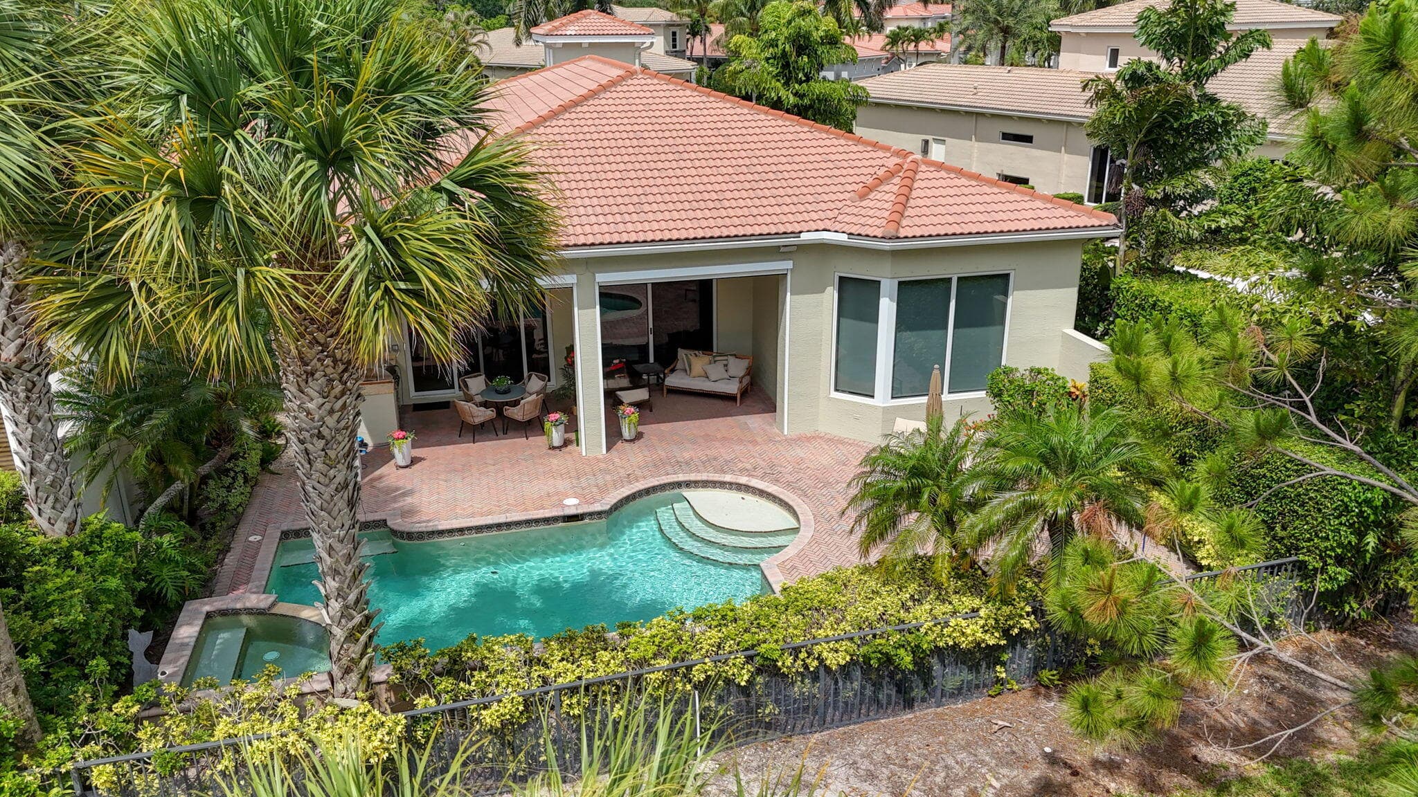 160 Viera Drive, Palm Beach Gardens, FL 33418 — photo 2 of 89