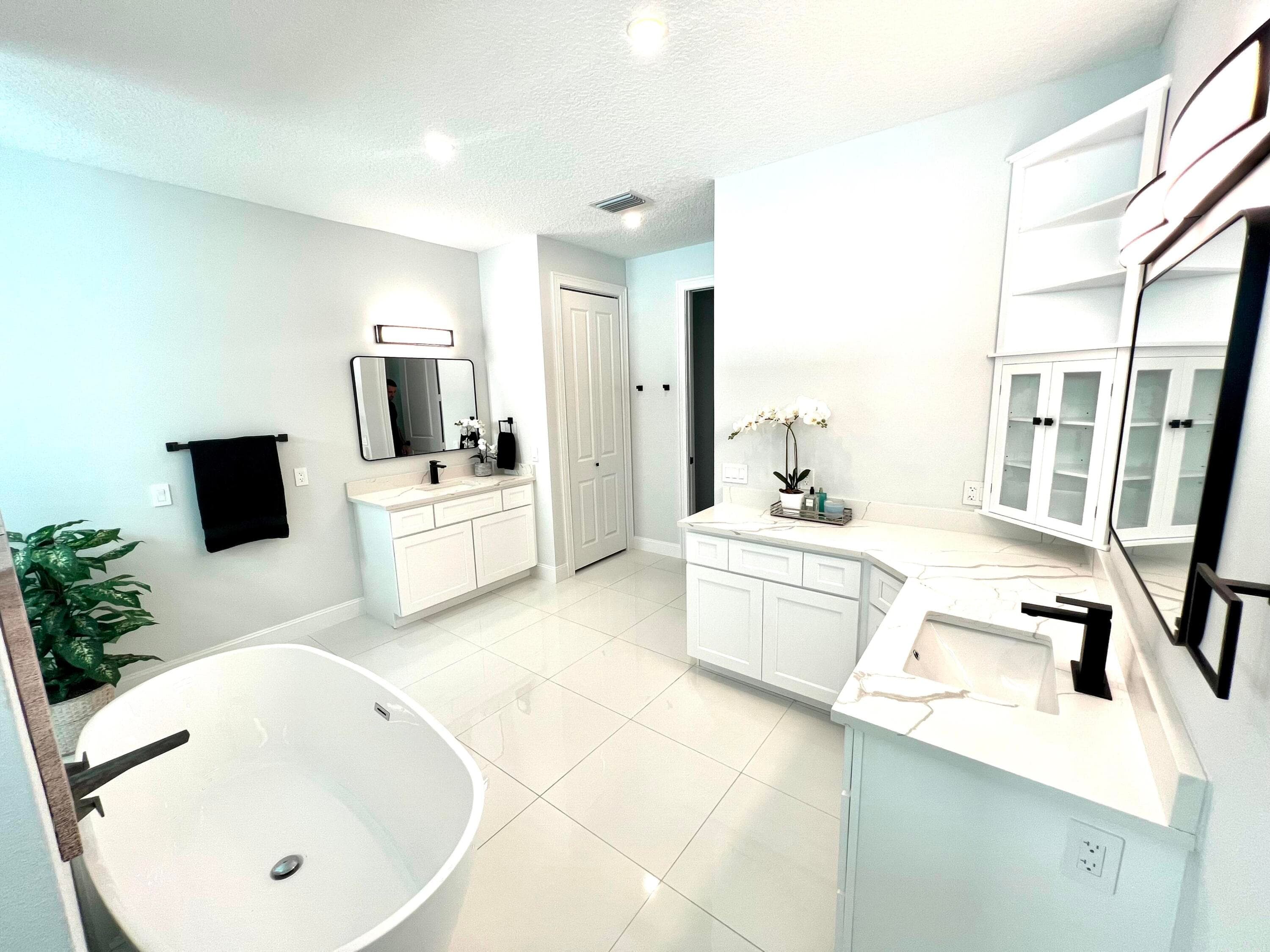 6660 49th, Vero Beach, FL 32967 — photo 2 of 5