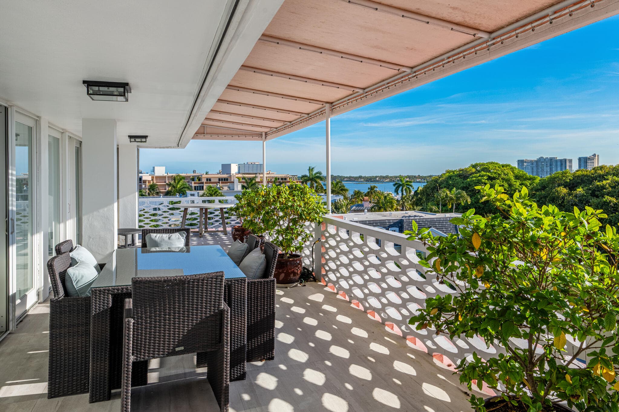 315 S Lake Drive Ph D, Palm Beach, FL 33480 — photo 3 of 22