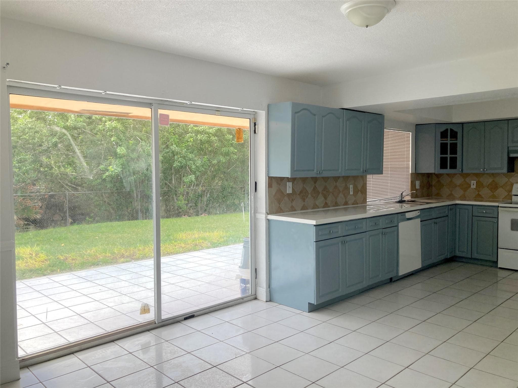 6230 SW 4th Place, Margate, FL 33068 — photo 5 of 25
