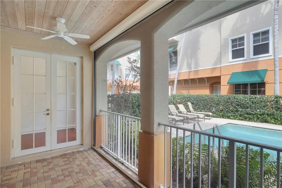 180 NE 6th Avenue F, Delray Beach, FL 33483 — photo 3 of 16