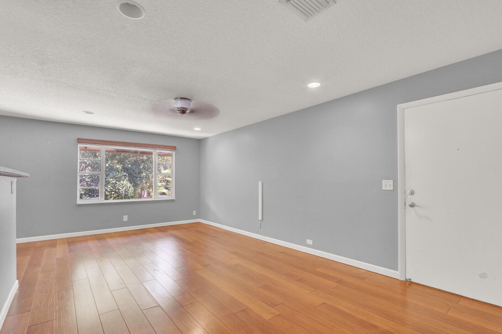 312 Southwind Drive 207, North Palm Beach, FL 33408 — photo 2 of 23