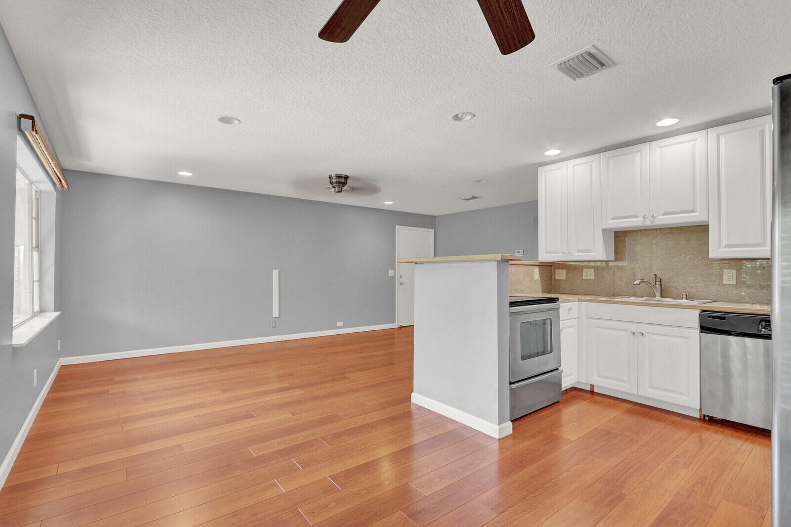 312 Southwind Drive 207, North Palm Beach, FL 33408 — photo 6 of 23