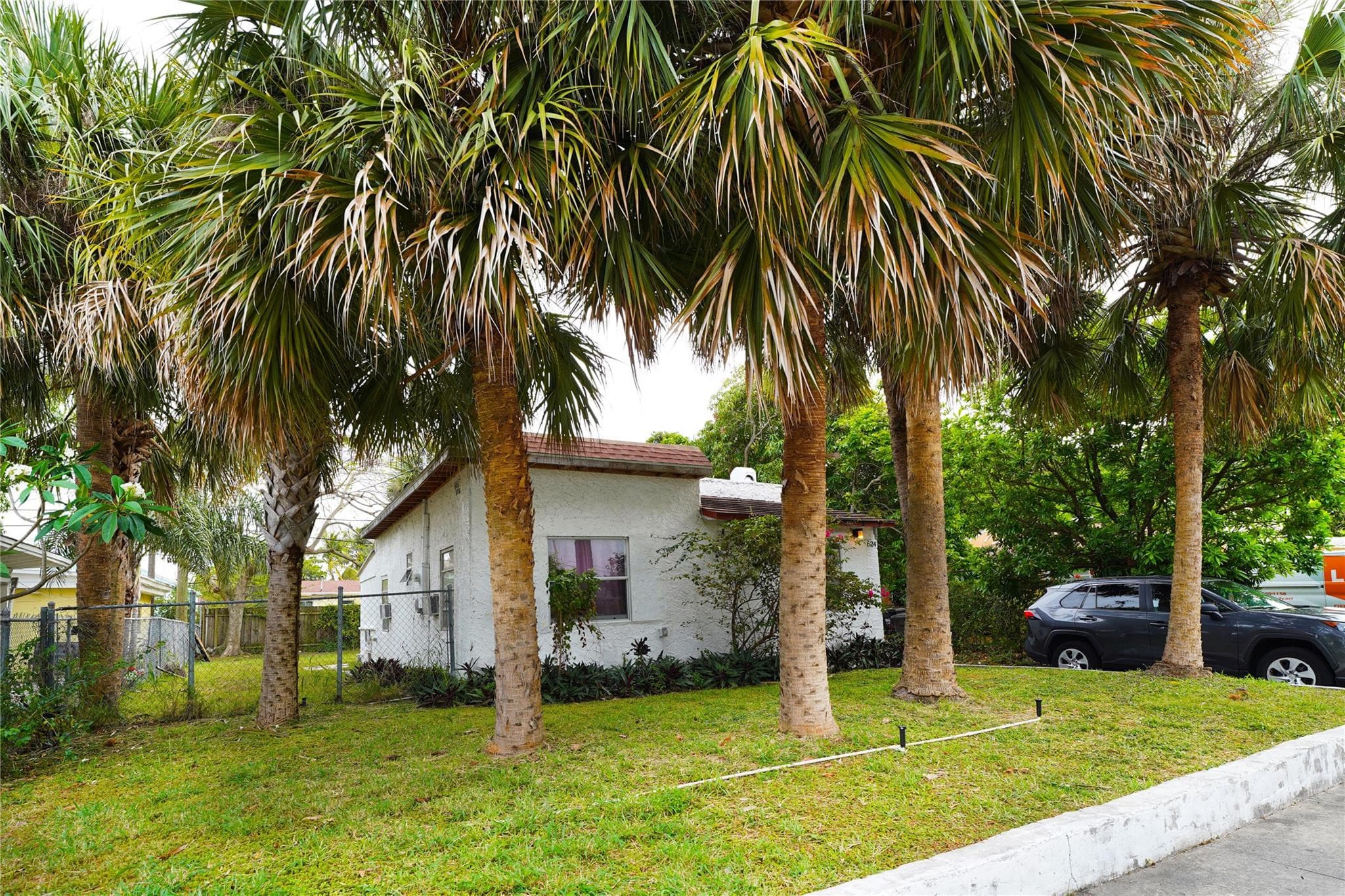 624 51st Street, West Palm Beach, FL 33407 — photo 6 of 54