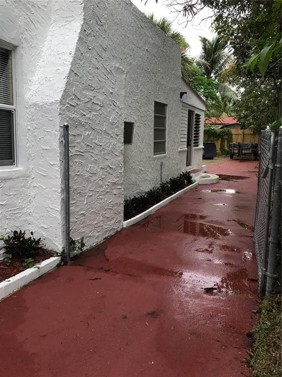 624 51st Street, West Palm Beach, FL 33407 — photo 7 of 54