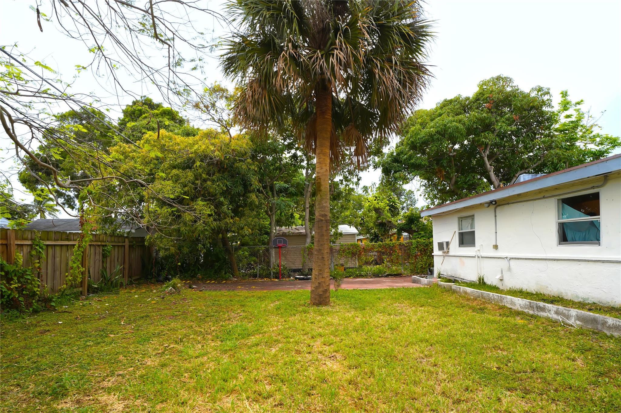624 51st Street, West Palm Beach, FL 33407 — photo 14 of 54