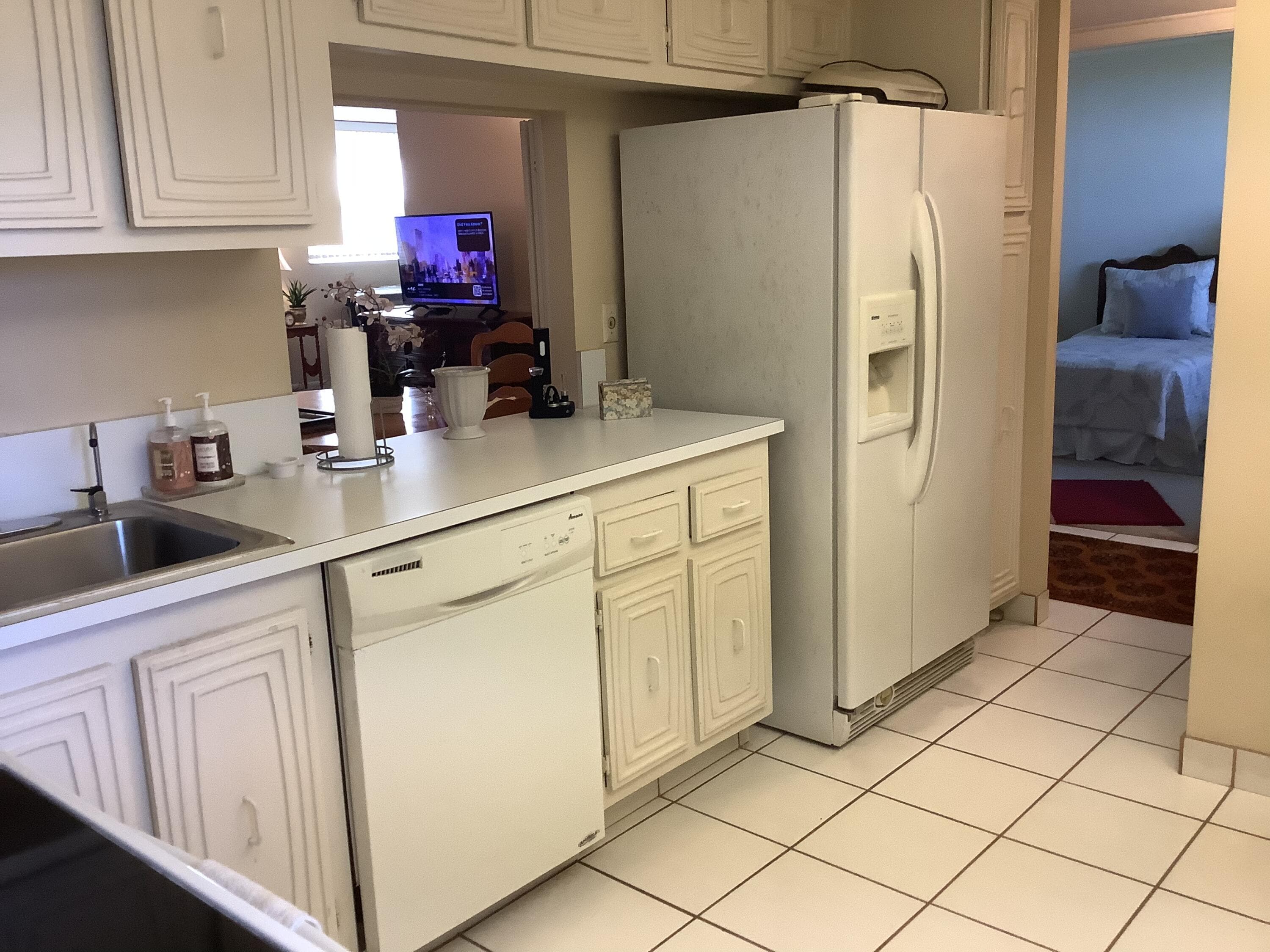 6461 NW 2nd Avenue 501, Boca Raton, FL 33487 — photo 4 of 18