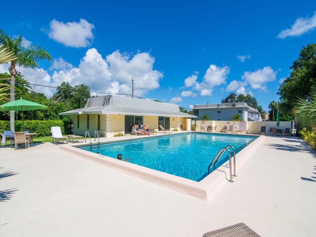 1166 6th Avenue C5, Vero Beach, FL 32960 — photo 34 of 35