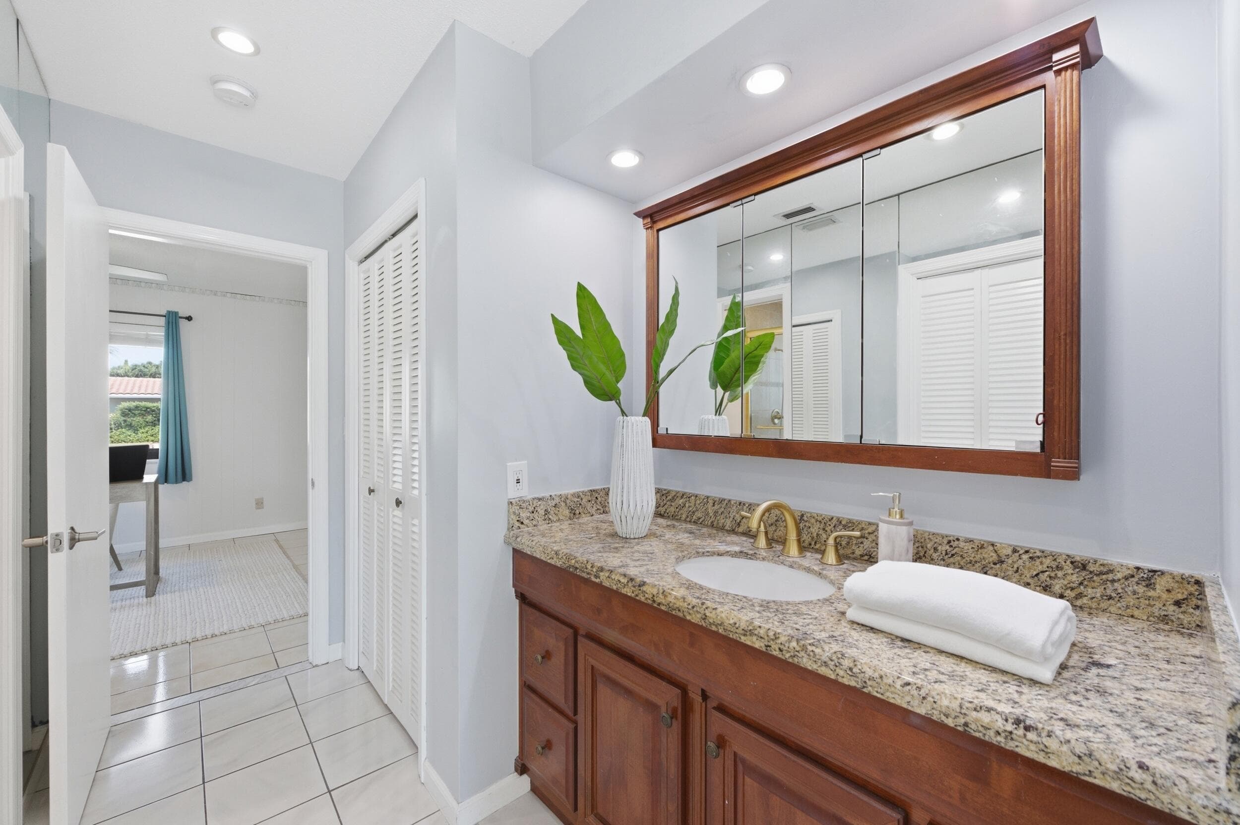 6600 NE 21st Terrace, Fort Lauderdale, FL 33308 — photo 14 of 35