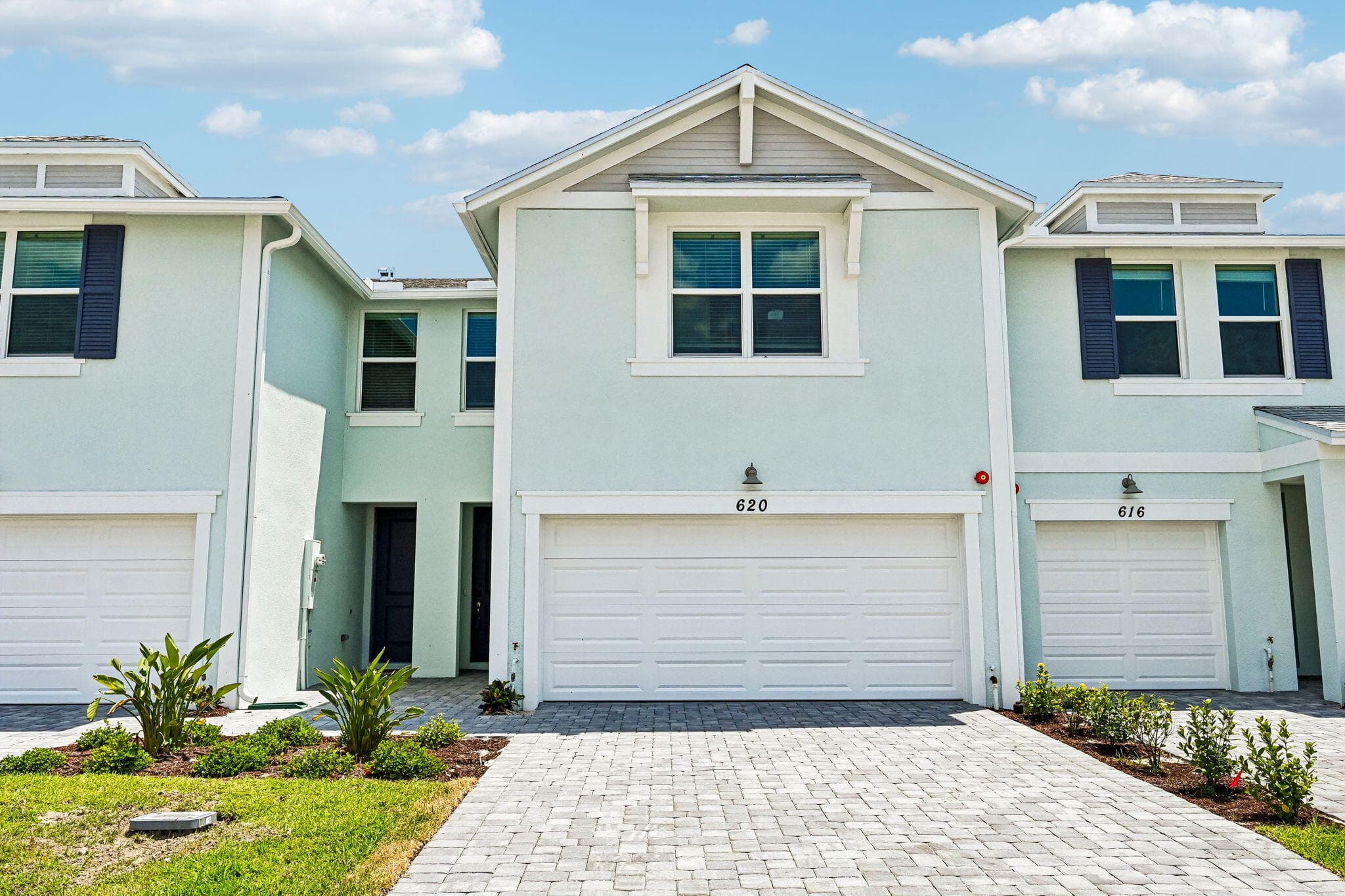 620 Salisbury Circle, Fort Pierce, FL 34982 — photo 1 of 32
