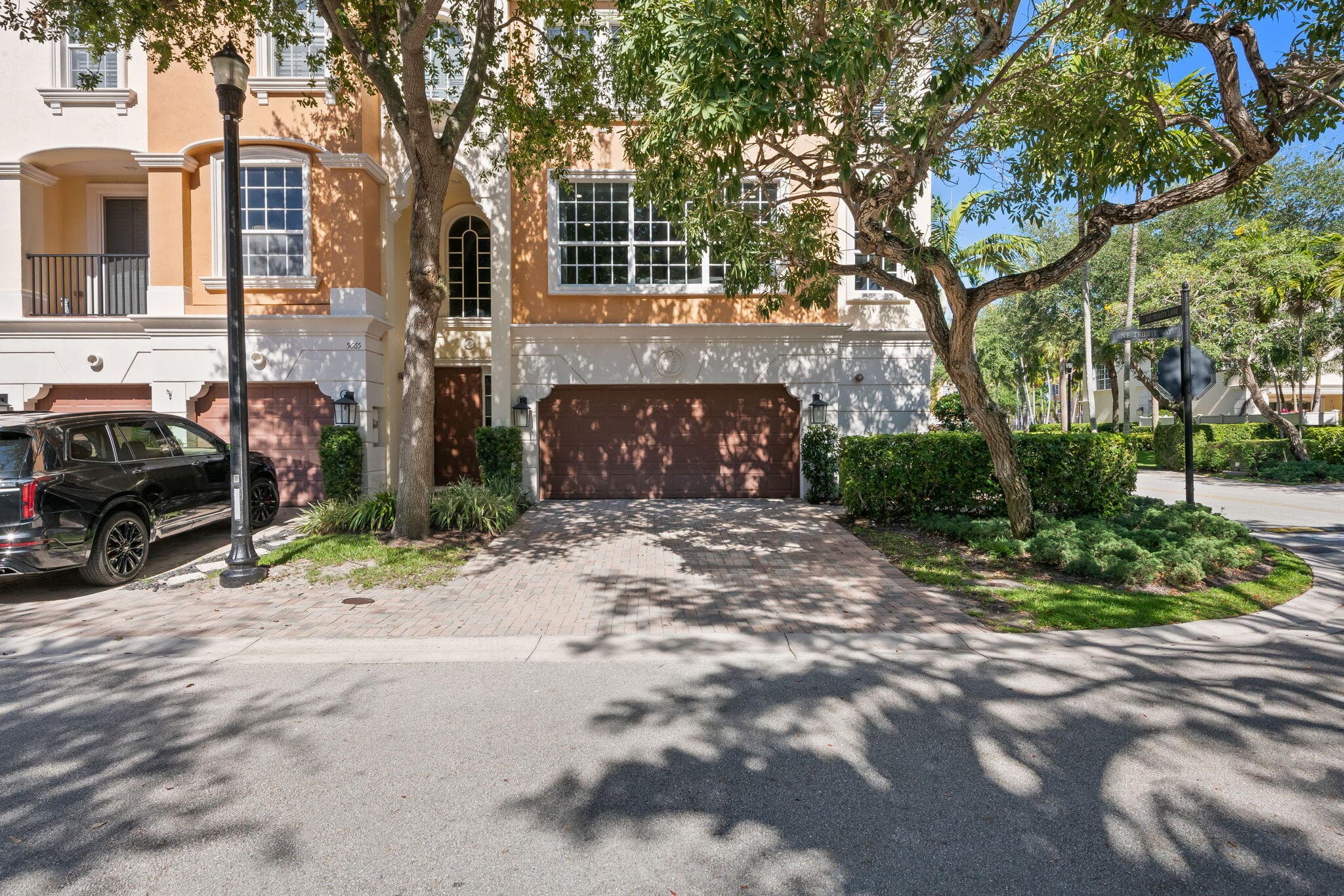 5675 NE Trieste Way, Boca Raton, FL 33487 — photo 3 of 37