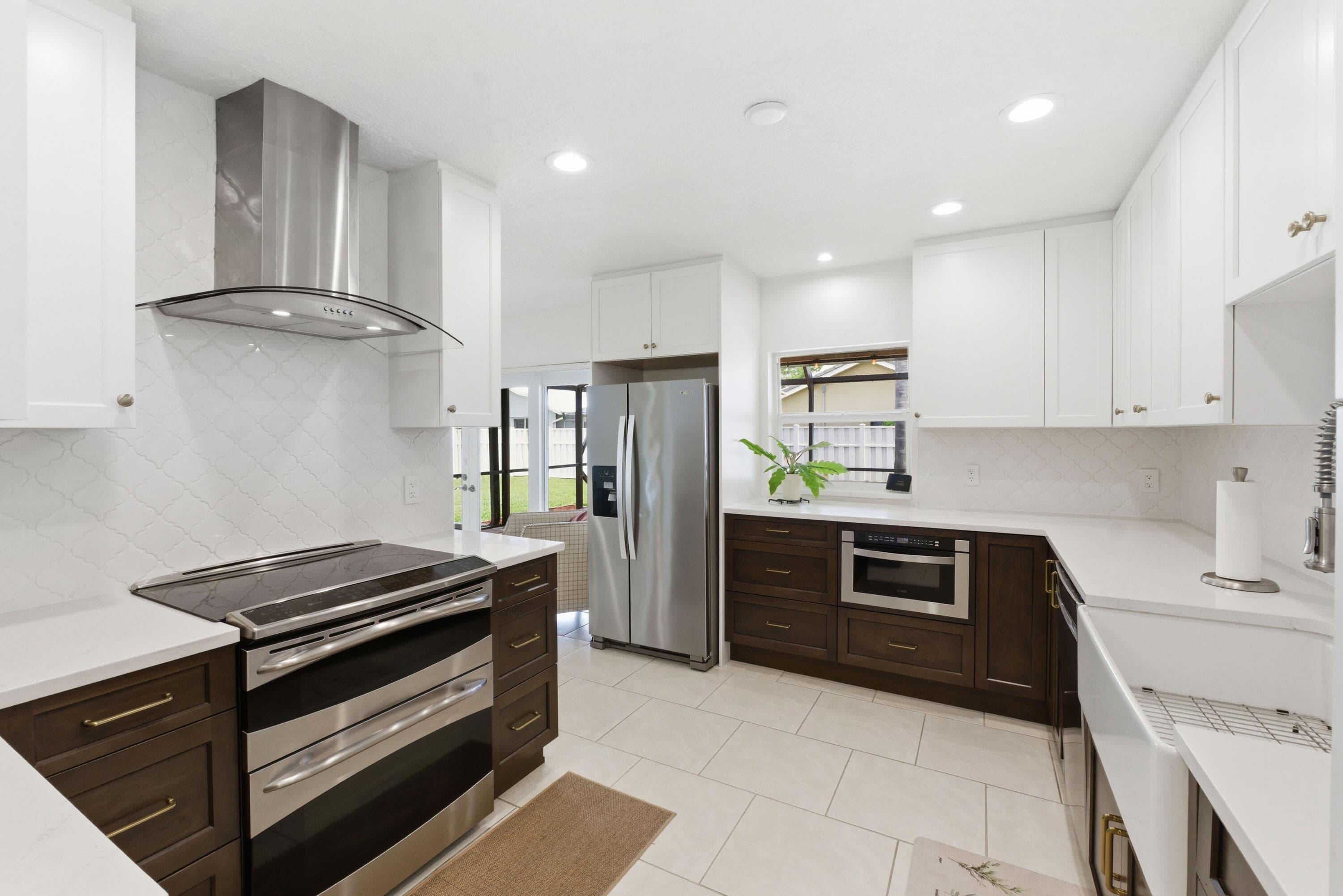 7215 NW 43rd Street, Coral Springs, FL 33065 — photo 1 of 38
