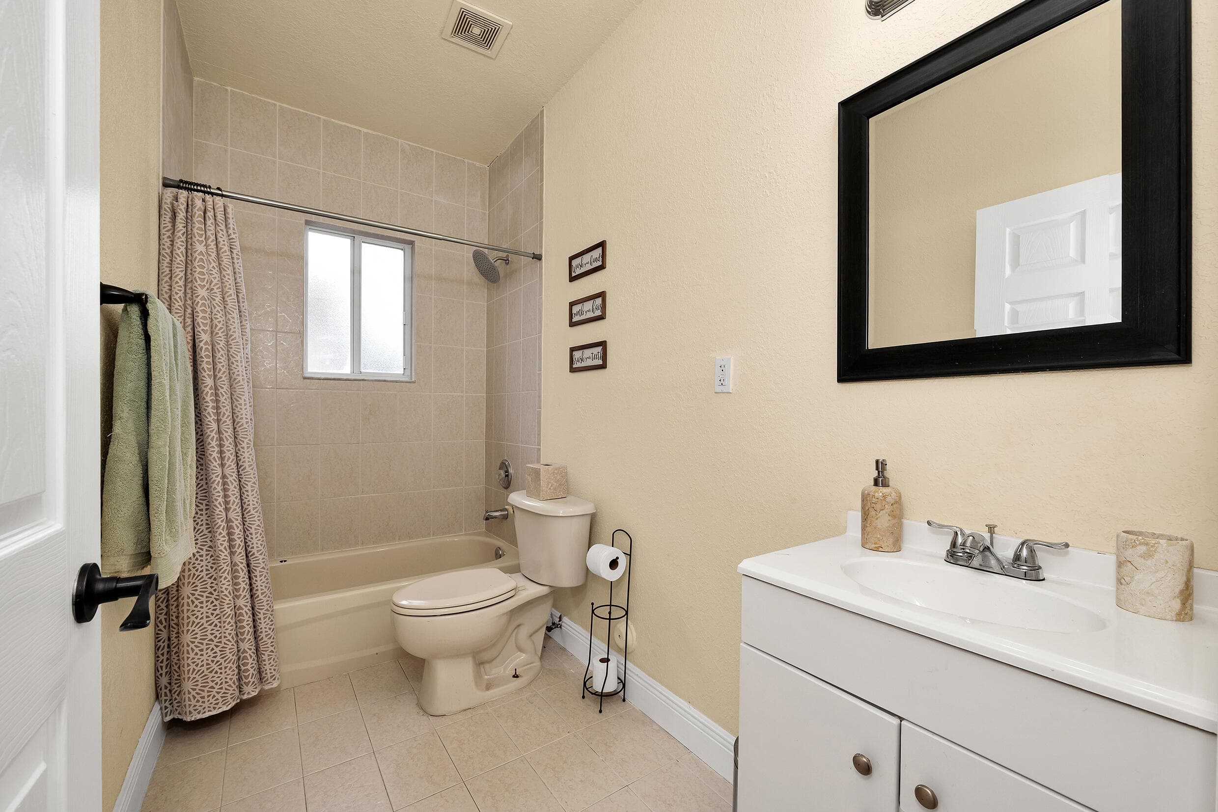 381 NE 35th Terrace, Homestead, FL 33033 — photo 16 of 30