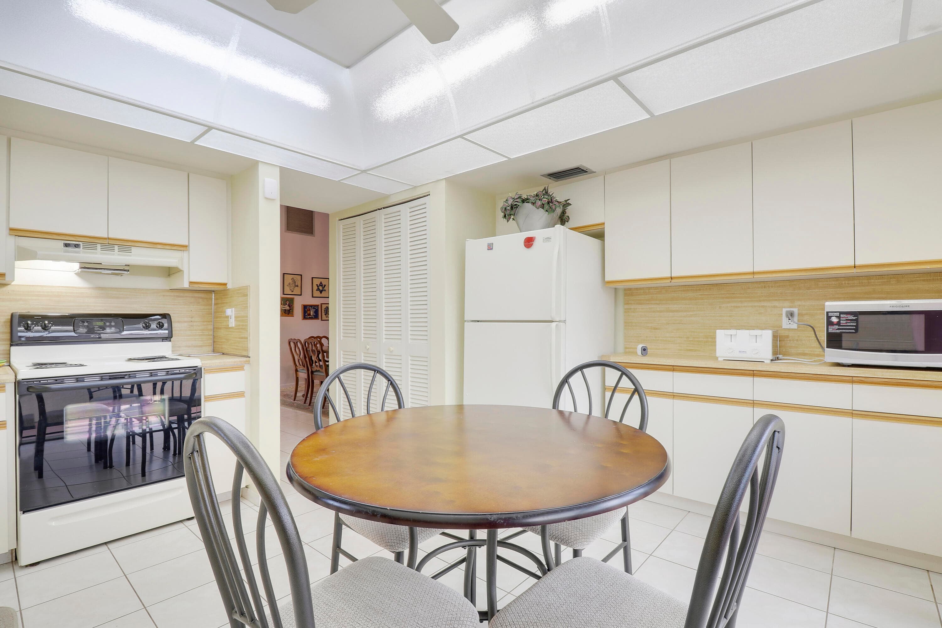 13759 Date Palm Court A, Delray Beach, FL 33484 — photo 7 of 25