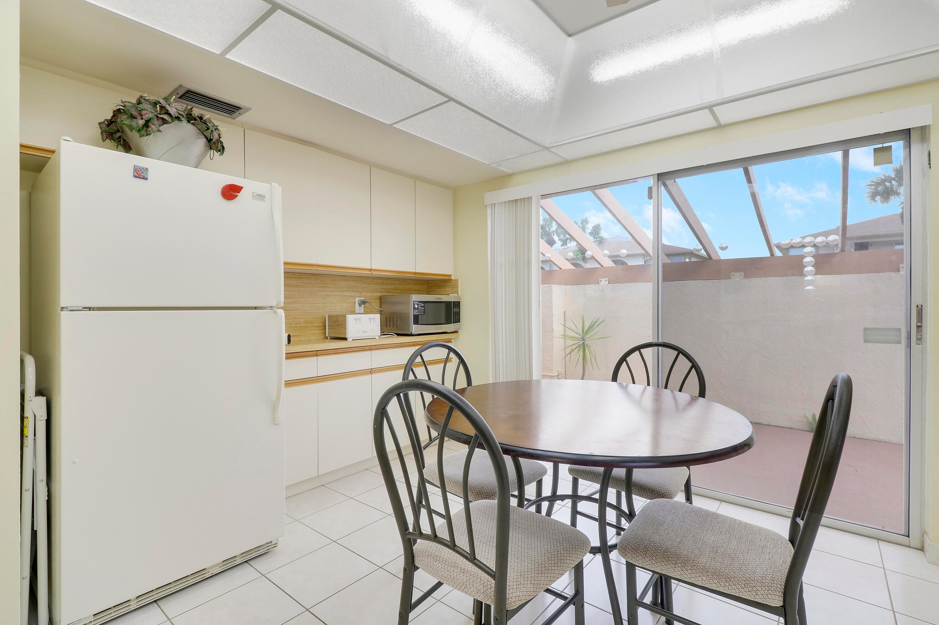 13759 Date Palm Court A, Delray Beach, FL 33484 — photo 8 of 25